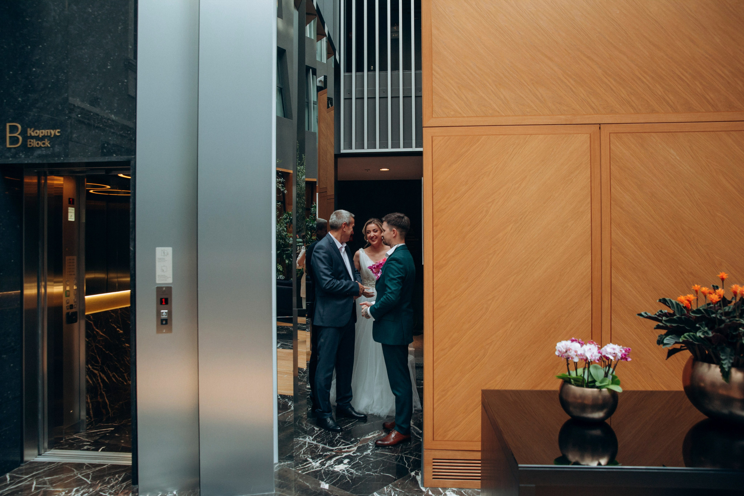 Неоновая свадьба. Свадебный фотограф в Санкт-Петербурге Вика Стукачева