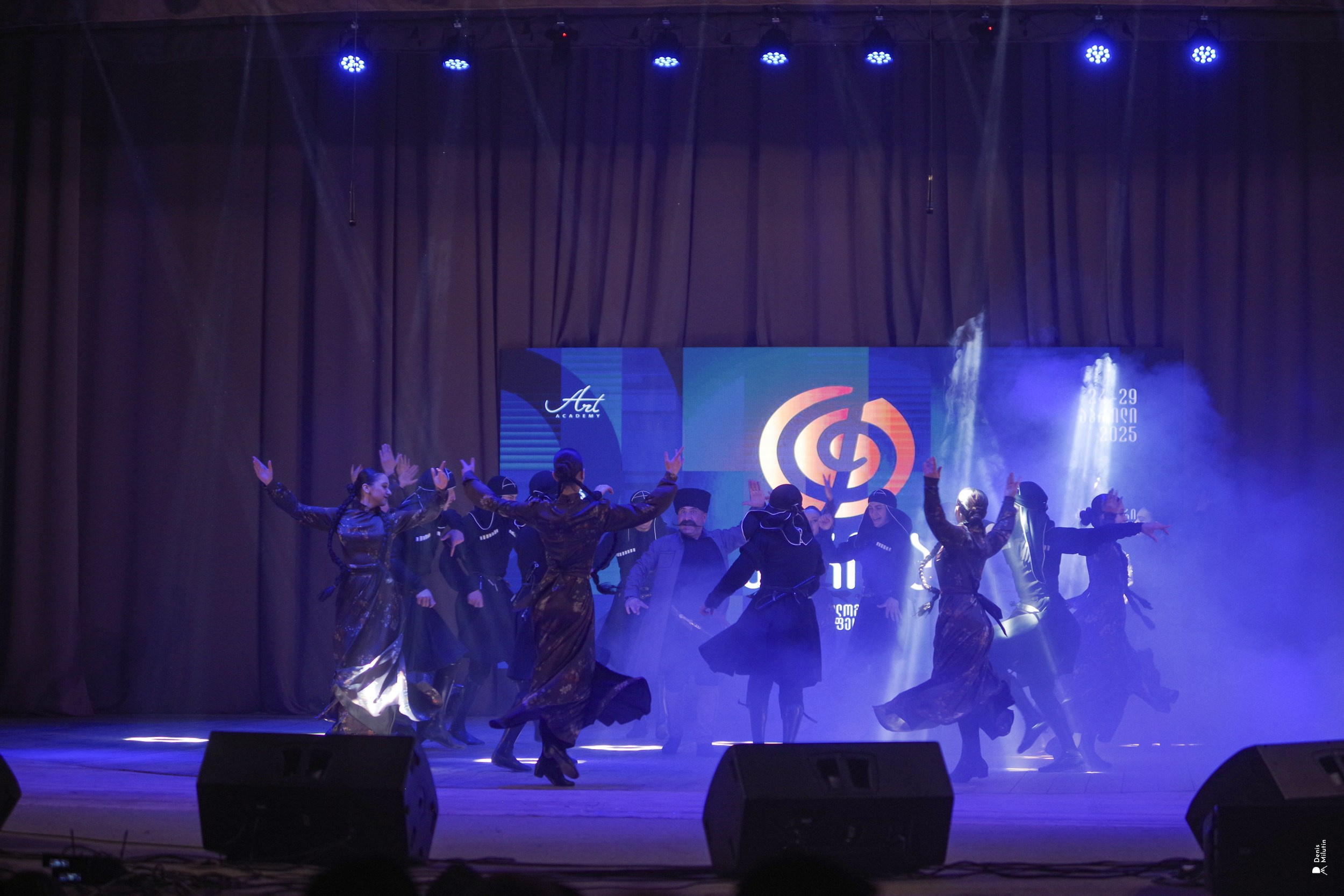 Танцы в Хоби. Портретный фотограф Денис Милютин