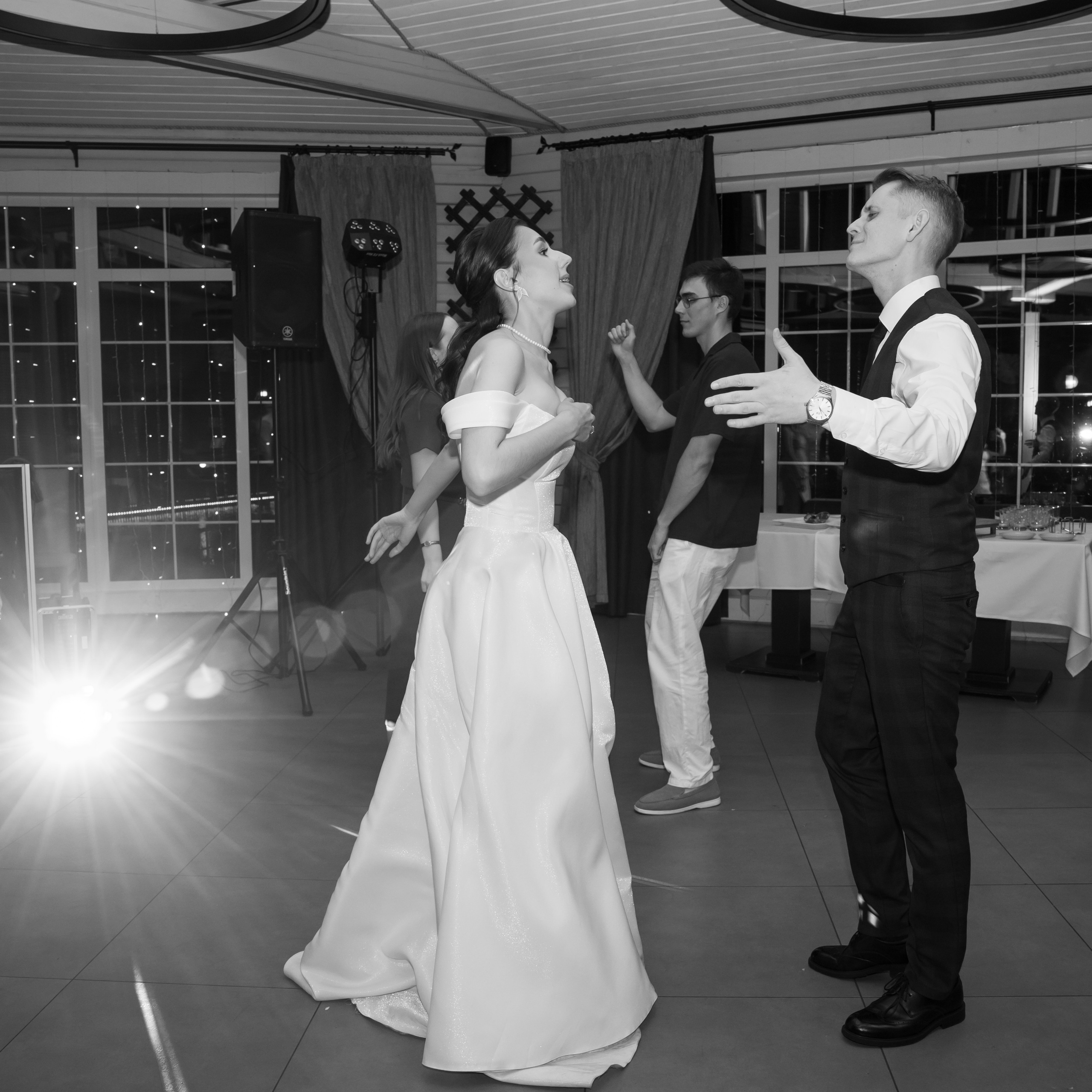 Регистрация в отеле Fish Point, ЗАГС Бутово, прогулка в Остафьево. Свадебный и репортажный фотограф (Москва, Королев и другие)