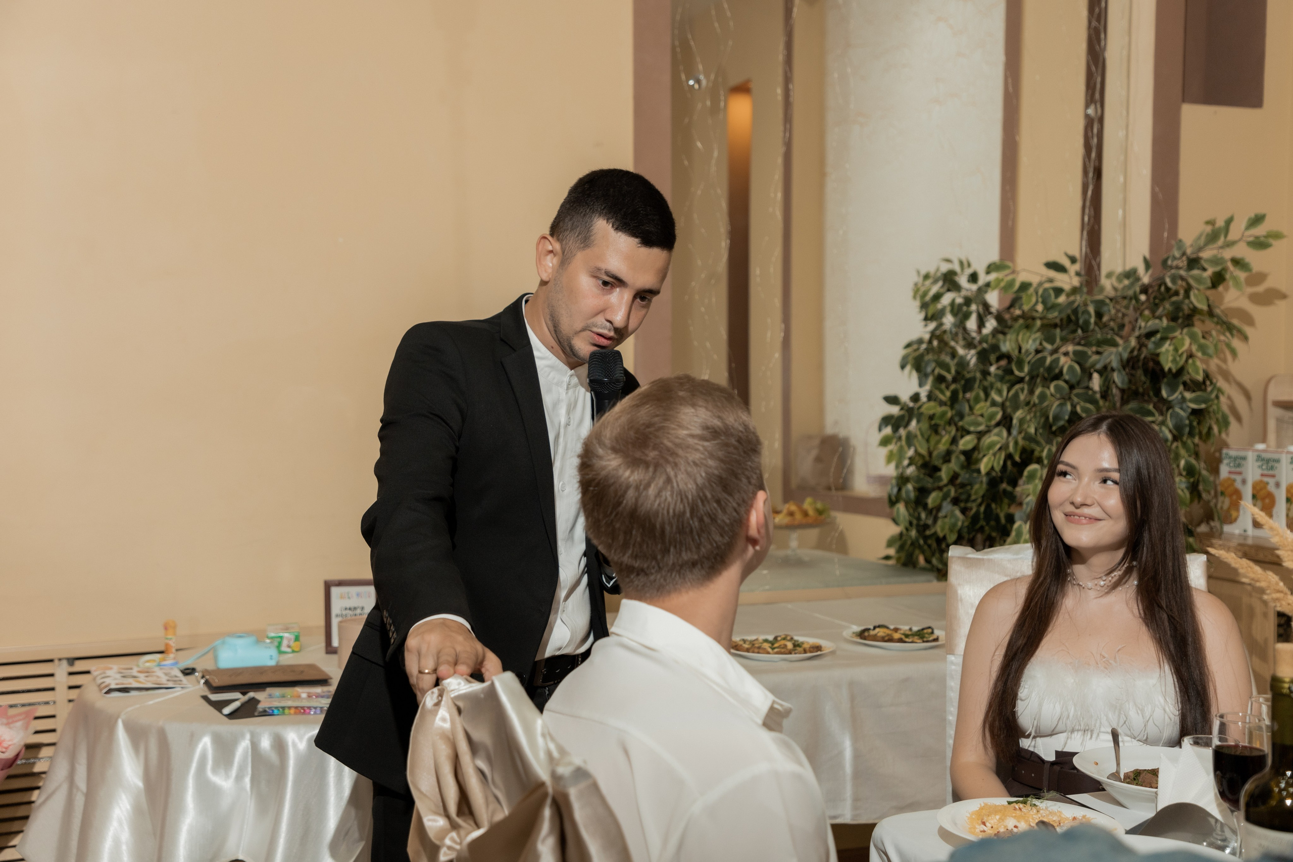 Роман и Александра (банкет). Свадебный фотограф Ангелина Сунгатулина | Саратов | Балаково | Вольск