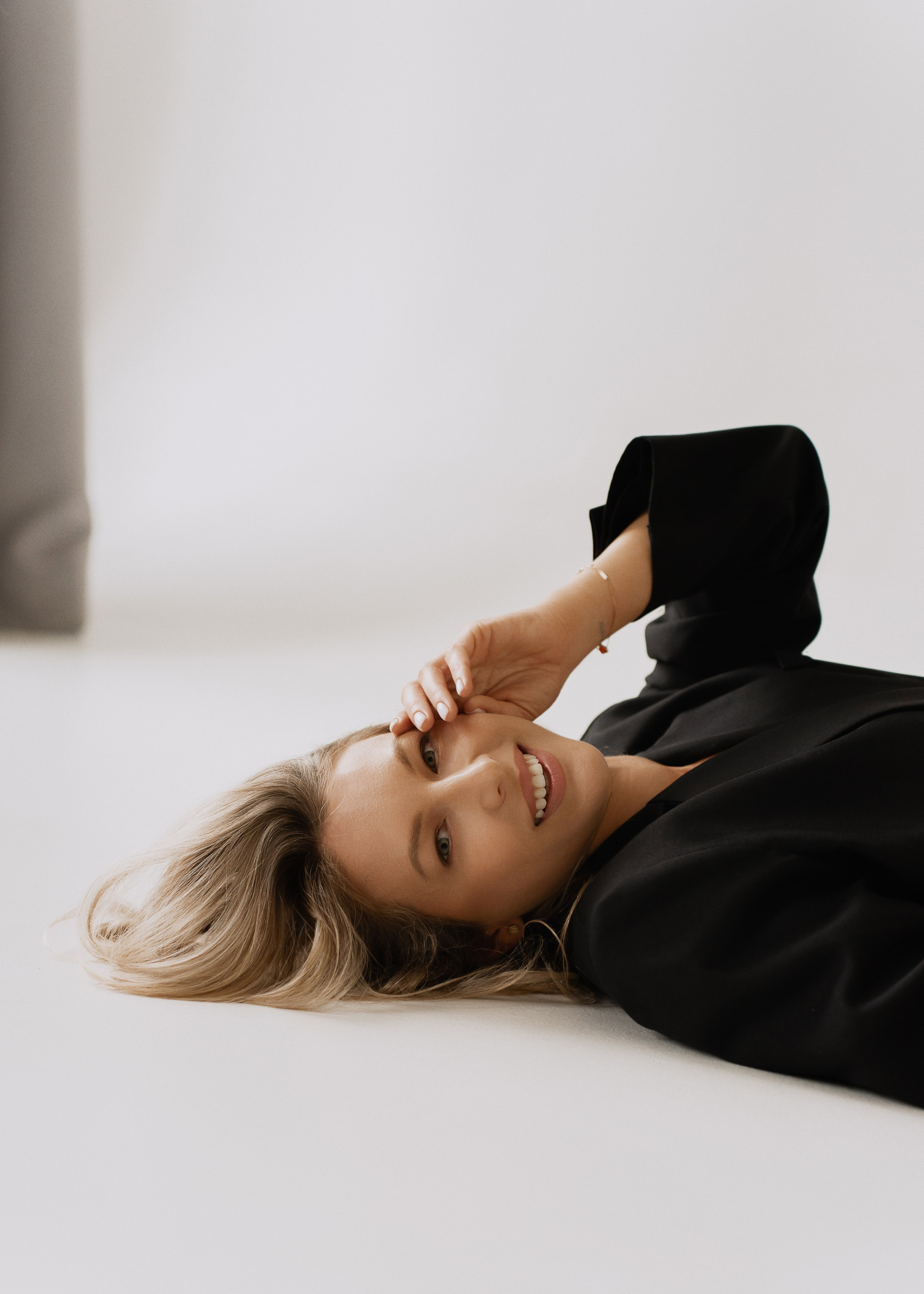 ЮЛЯ. Женский портрет