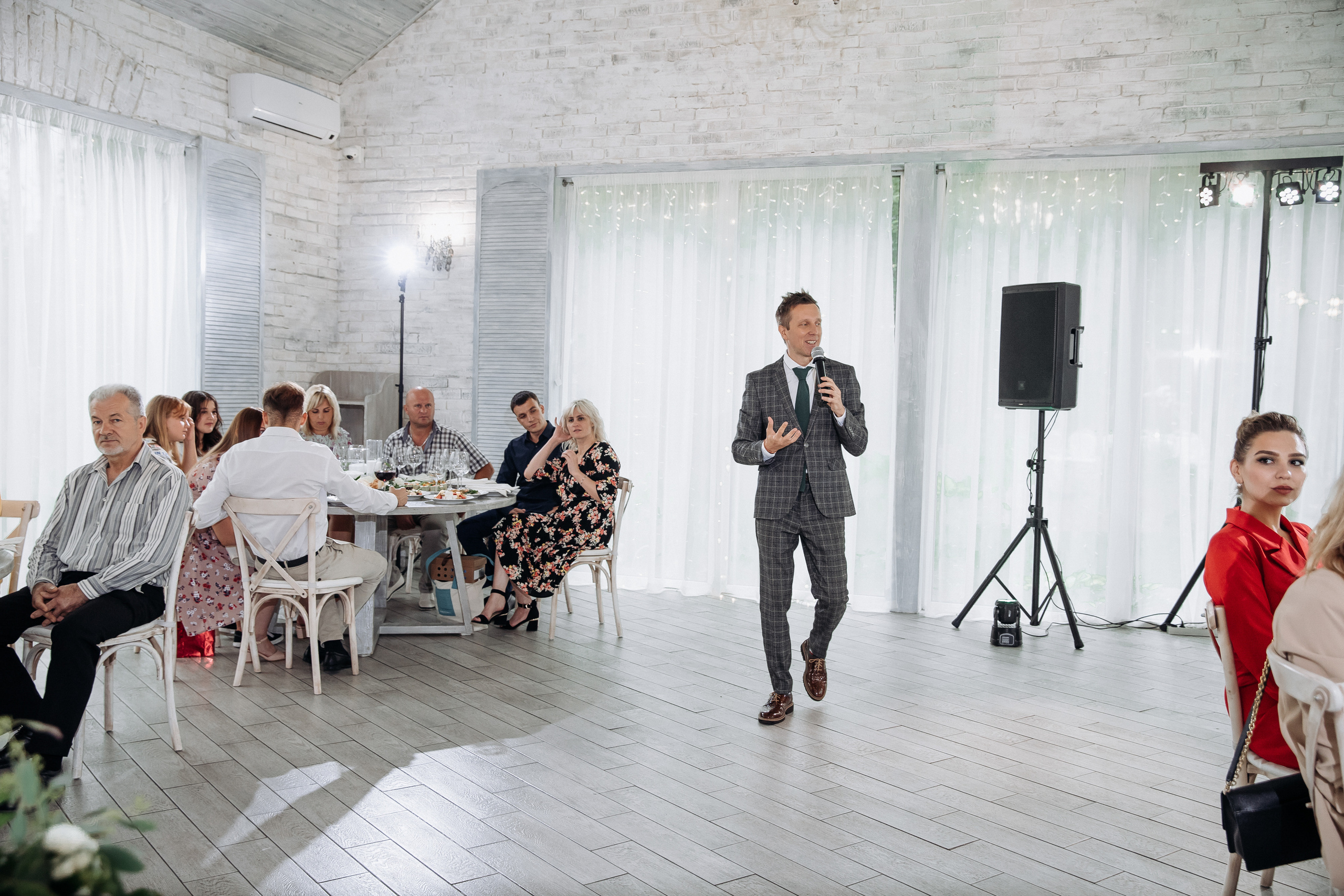 Света и Артём. Ведущий на свадьбу в Москве Зубков Алексей