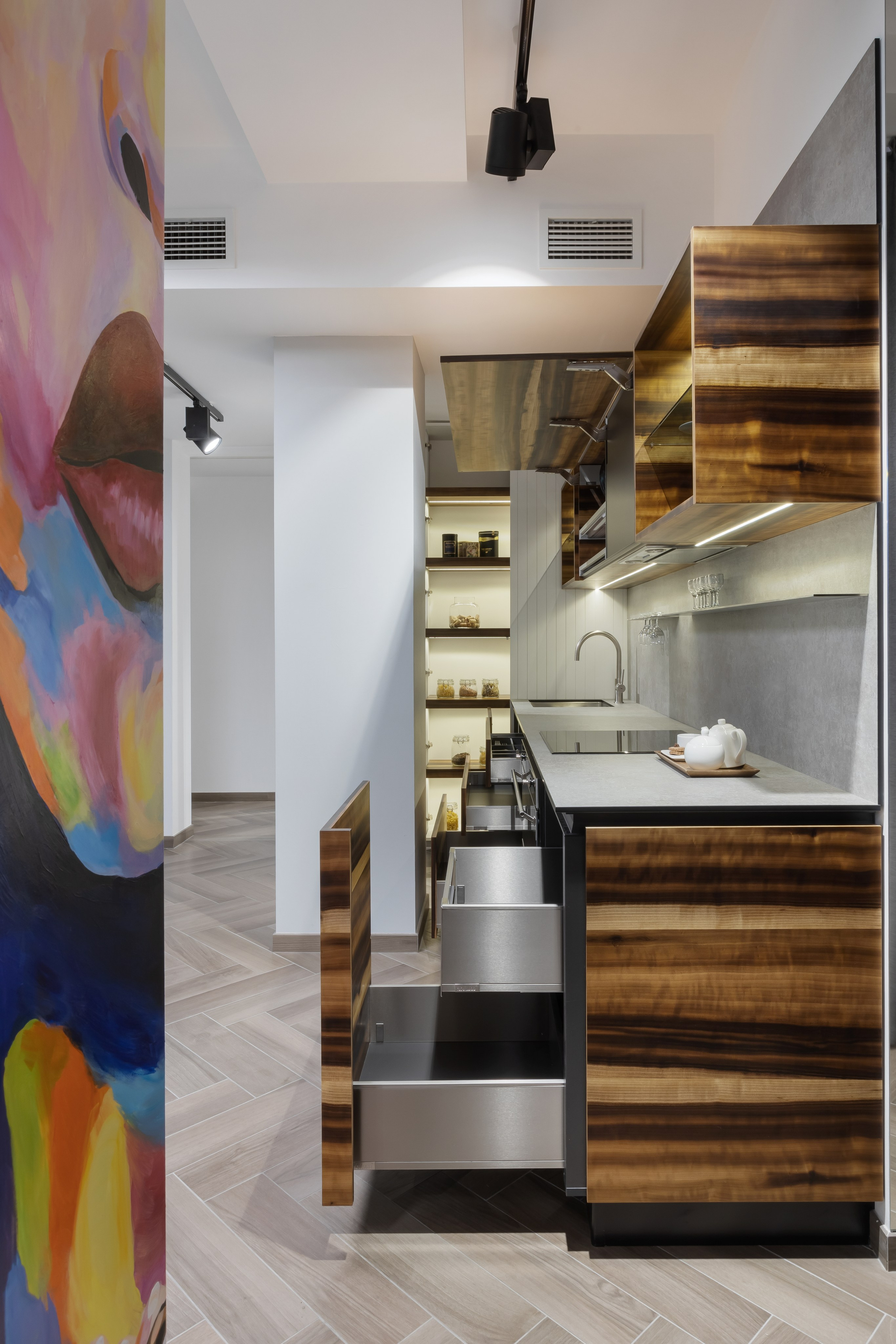 Кухня из натурального шпона. Мебель на заказ