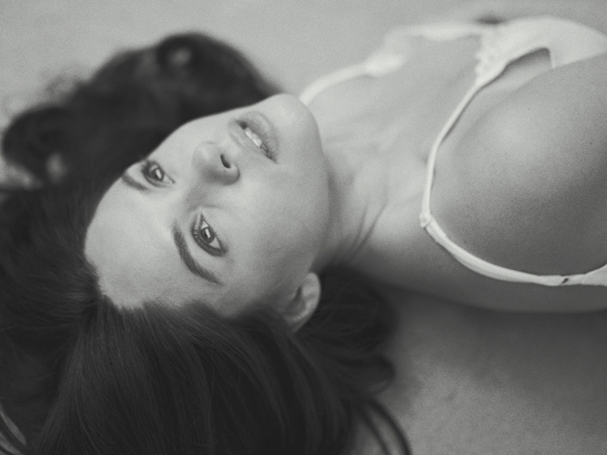 FILM GALLERY. Женский портрет IRINA SAMSONOVA