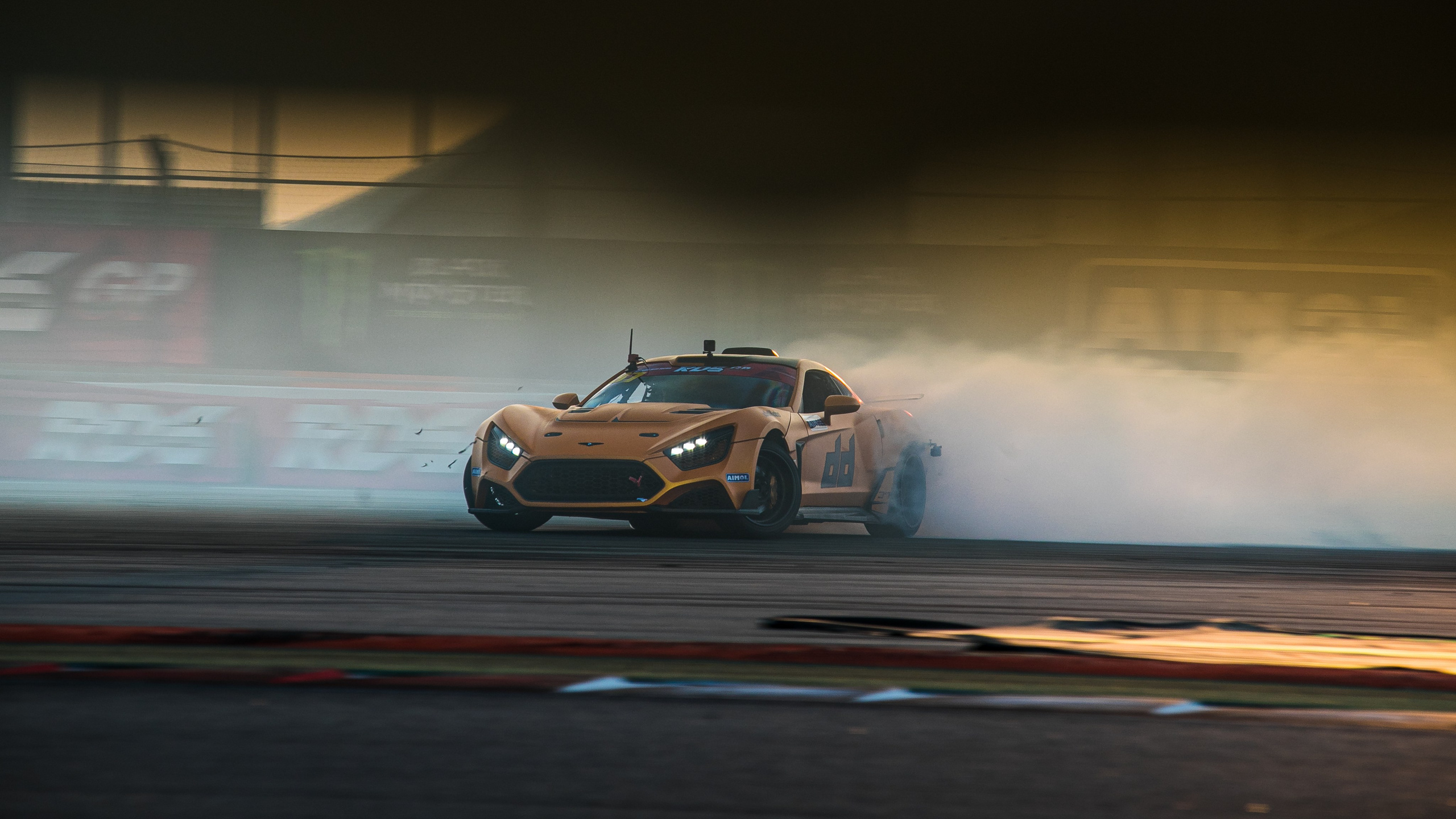 Спорт. Tony Mikhailov