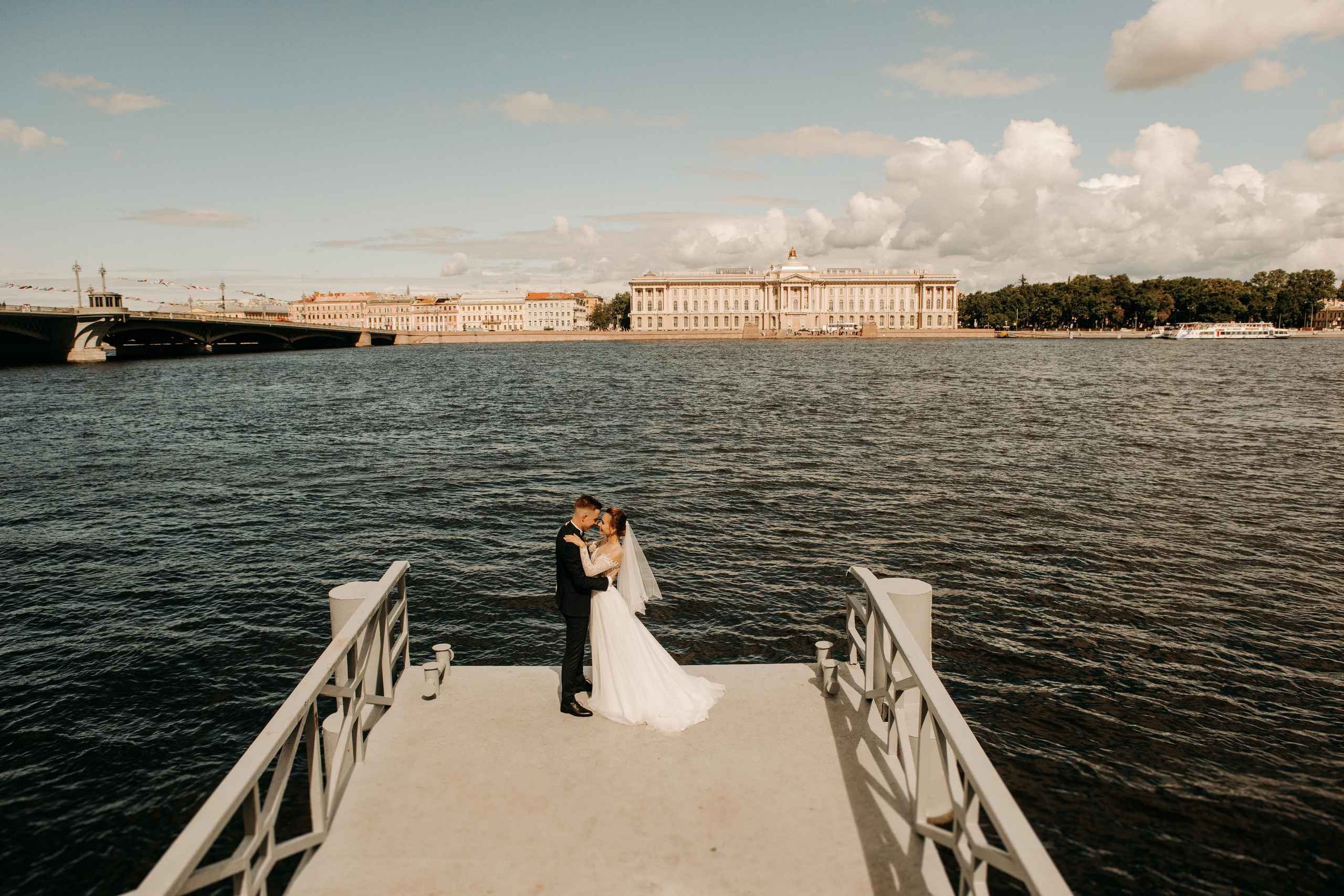 По хот-догу и на роспись :). Свадебный и семейный фотограф в Санкт-Петербурге и Москве