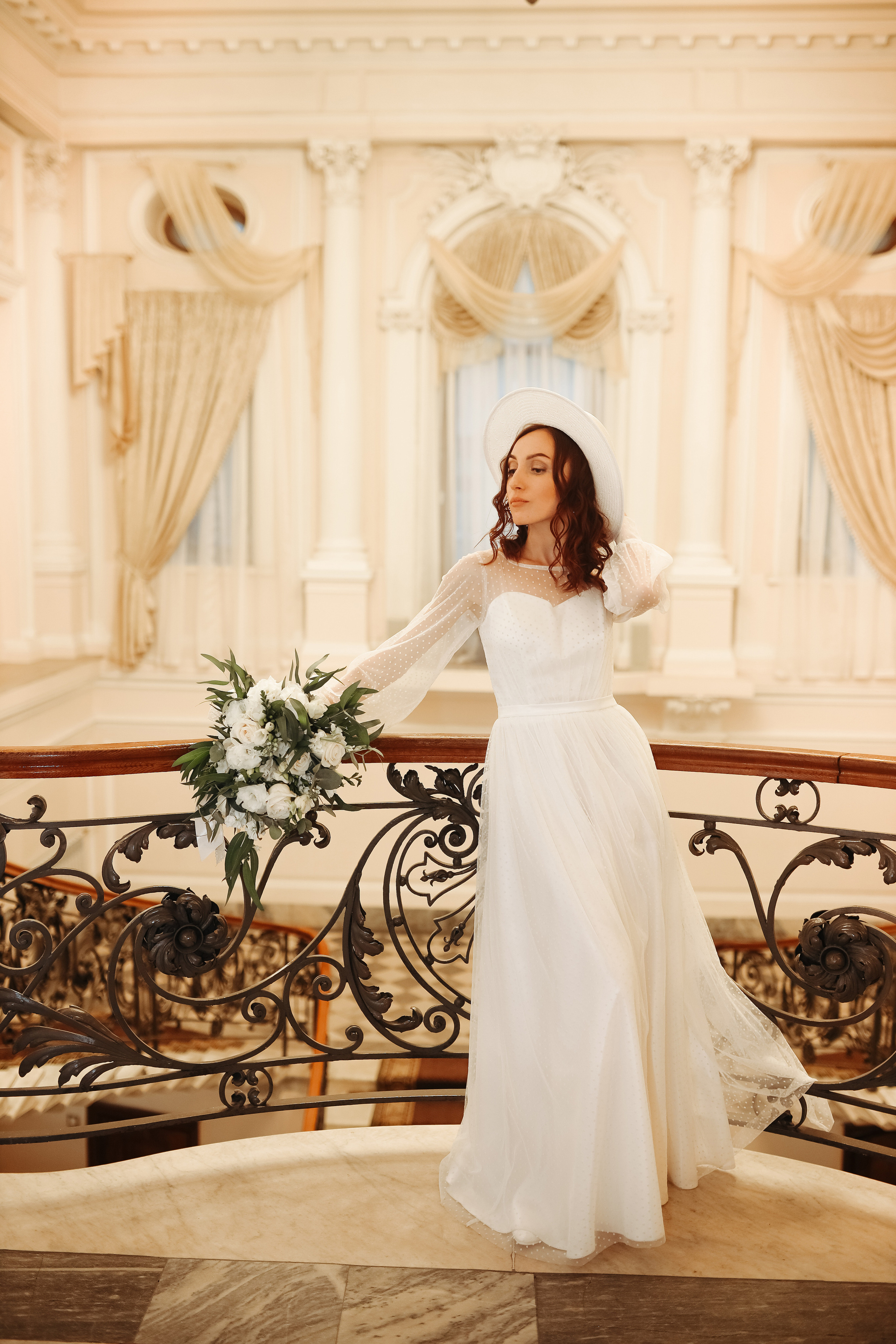 Ночь, улица, фонарь, газелька!. Свадебный и семейный фотограф в Санкт-Петербурге и Москве