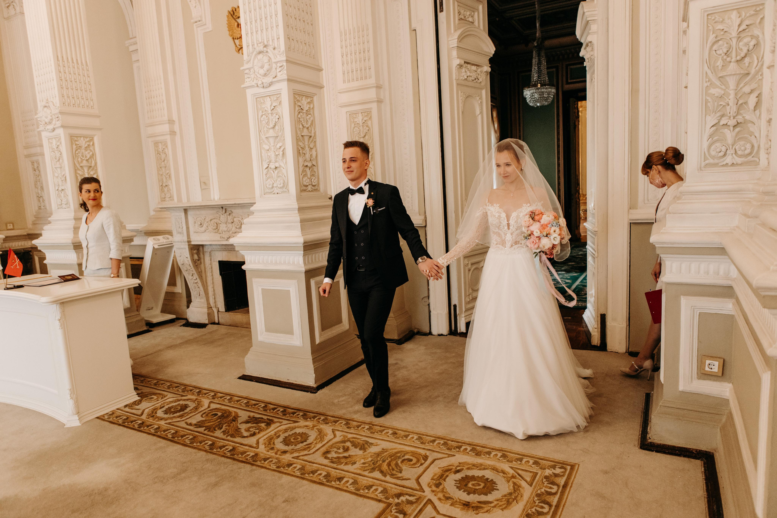 По хот-догу и на роспись :). Свадебный и семейный фотограф в Санкт-Петербурге и Москве