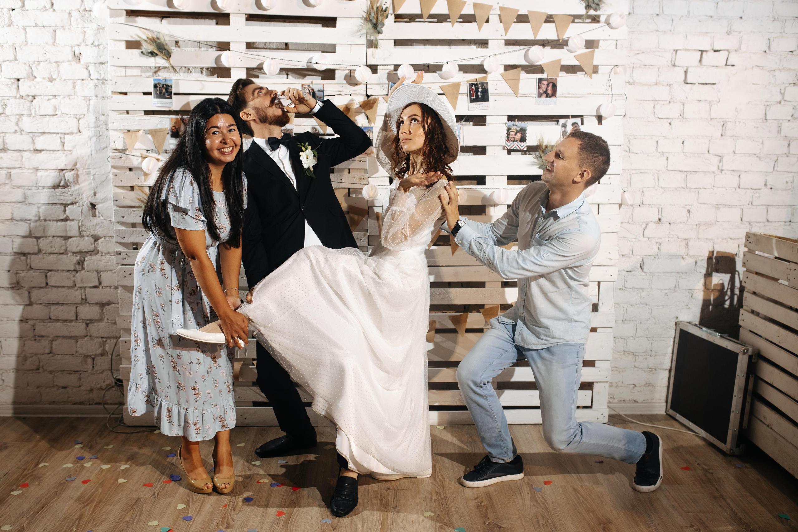 Ночь, улица, фонарь, газелька!. Свадебный и семейный фотограф в Санкт-Петербурге и Москве