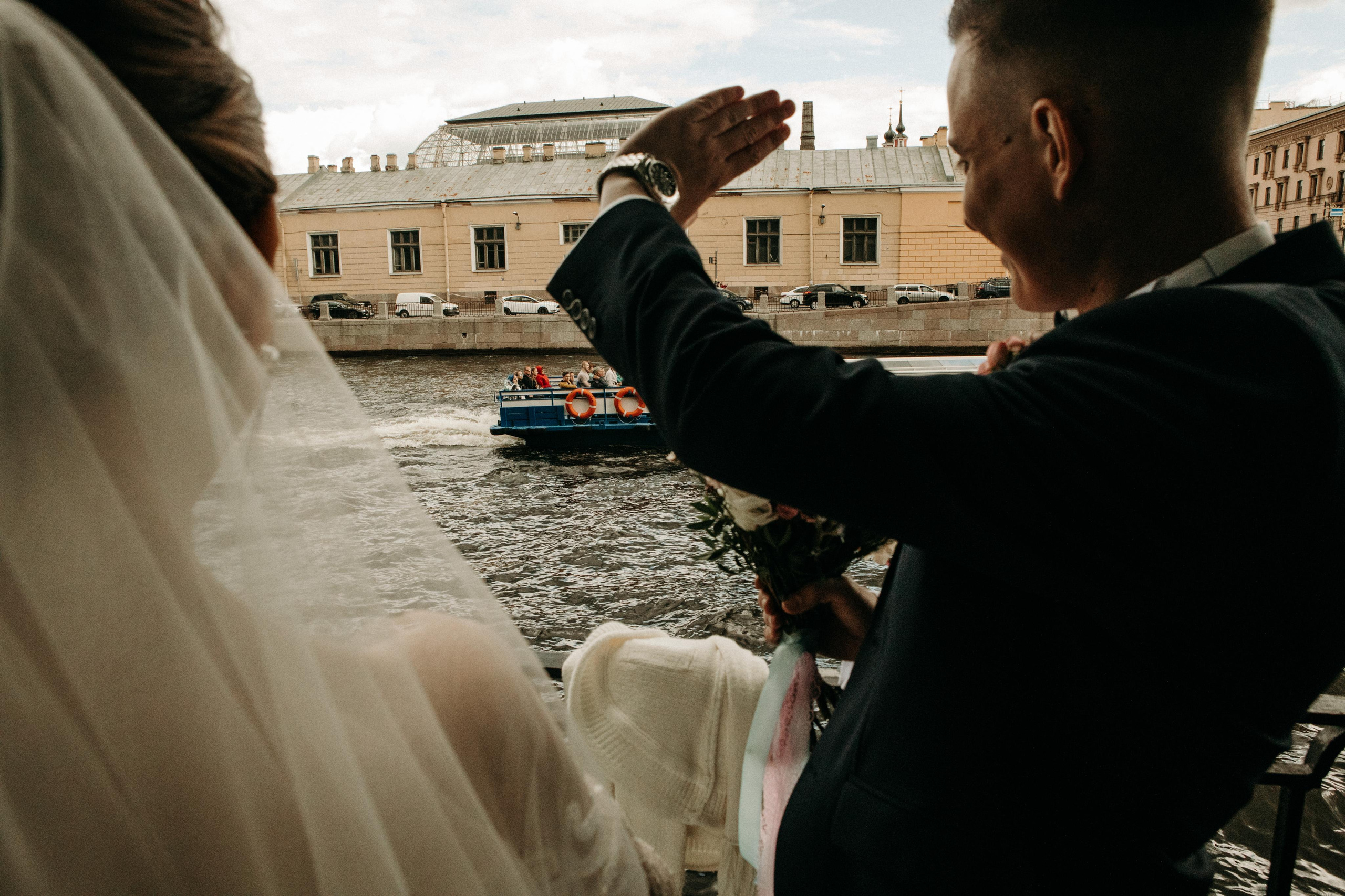 По хот-догу и на роспись :). Свадебный и семейный фотограф в Санкт-Петербурге и Москве