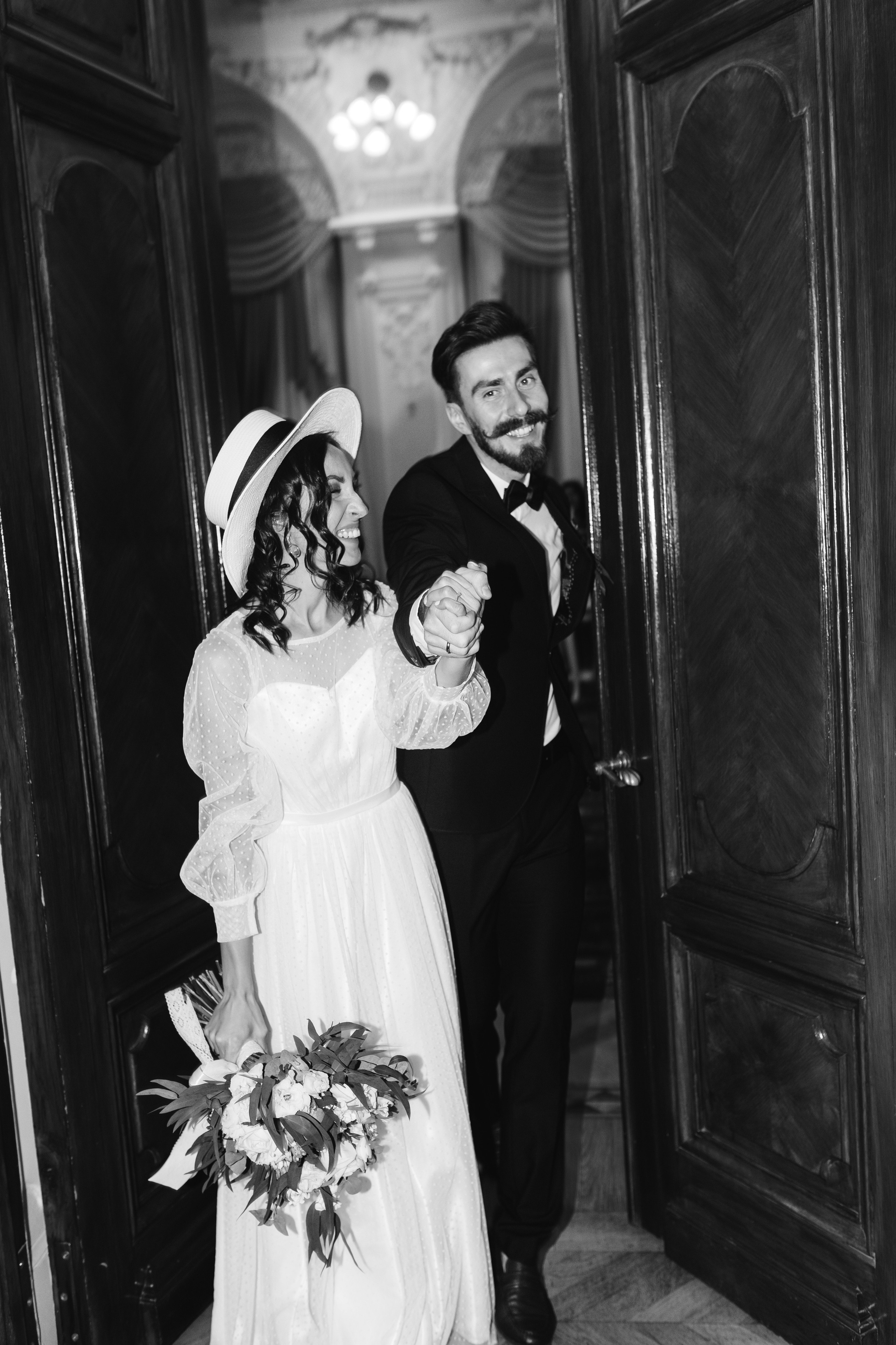 Ночь, улица, фонарь, газелька!. Свадебный и семейный фотограф в Санкт-Петербурге и Москве