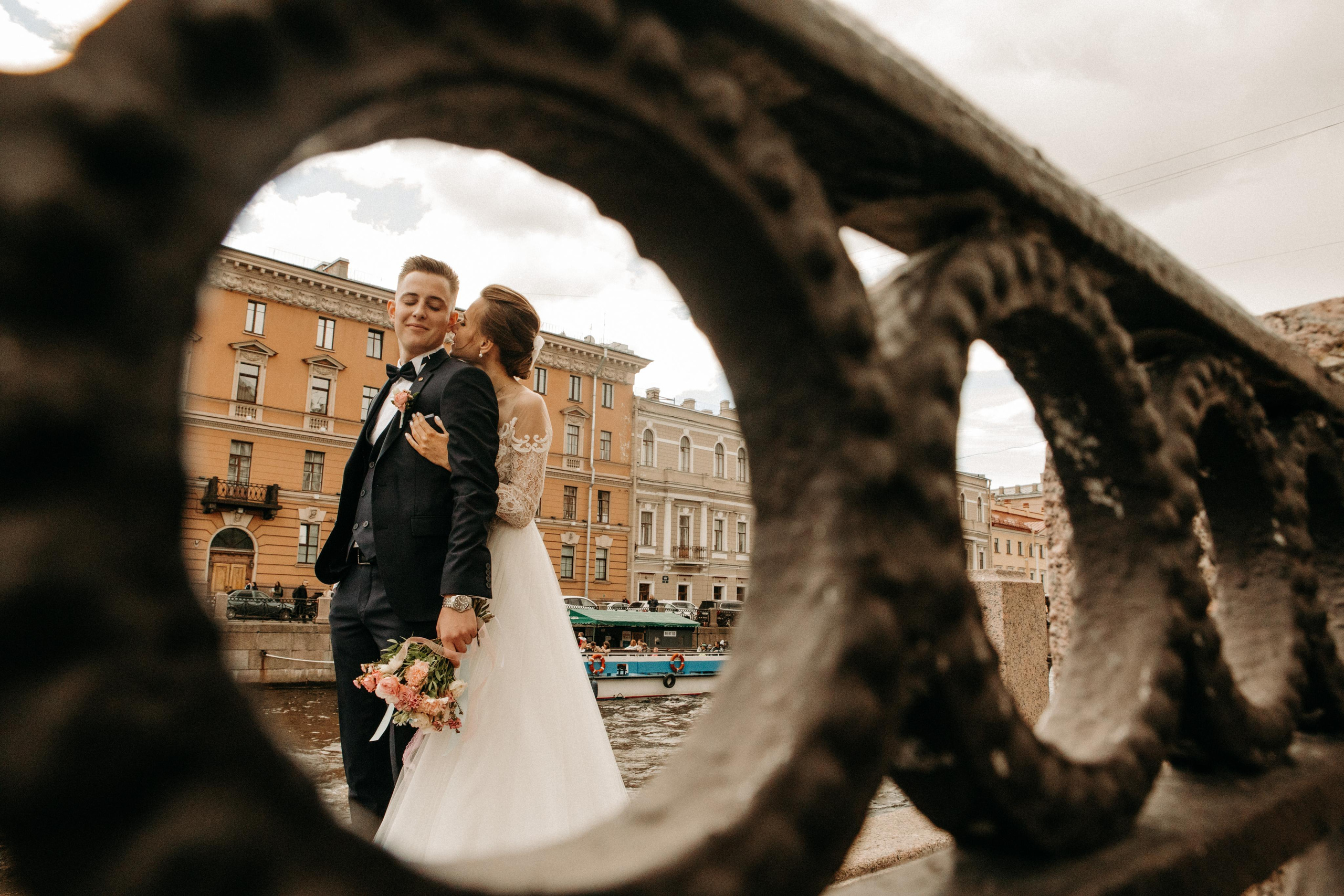 По хот-догу и на роспись :). Свадебный и семейный фотограф в Санкт-Петербурге и Москве