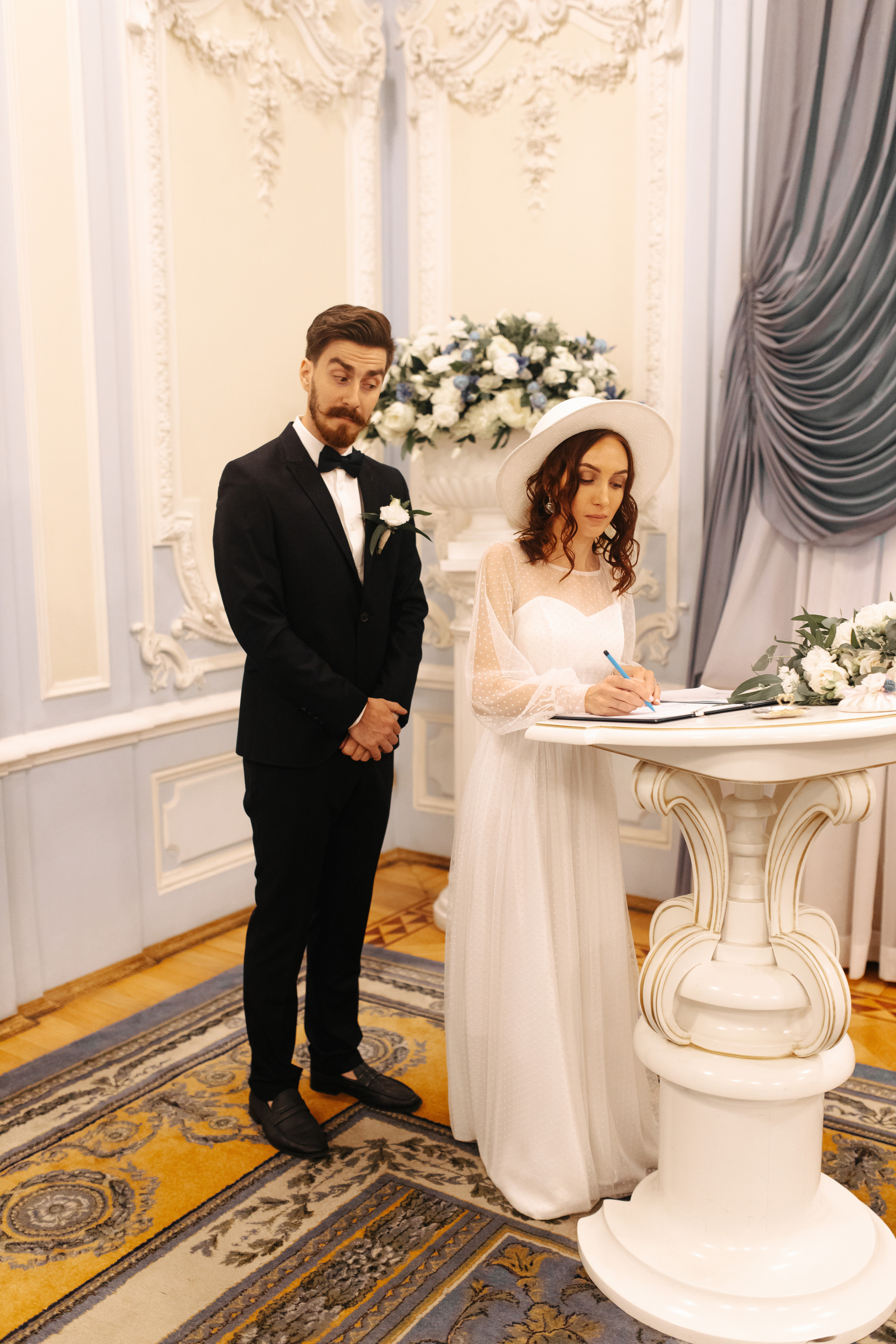 Ночь, улица, фонарь, газелька!. Свадебный и семейный фотограф в Санкт-Петербурге и Москве