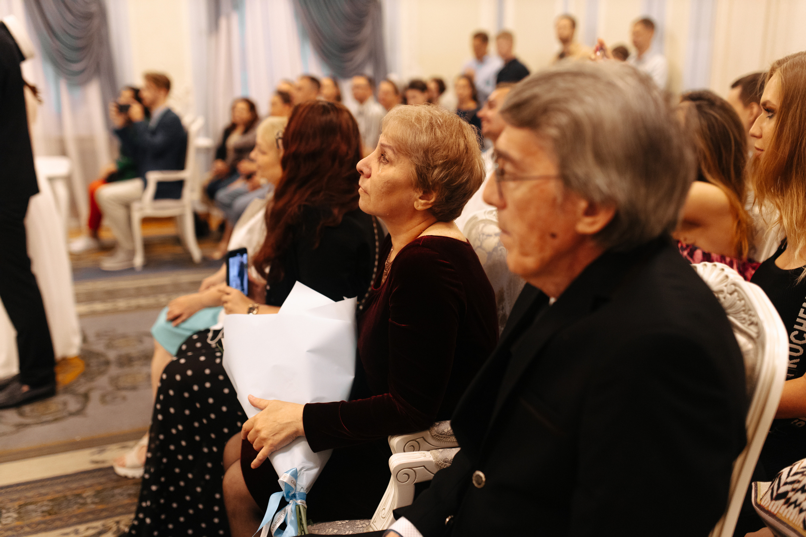 Ночь, улица, фонарь, газелька!. Свадебный и семейный фотограф в Санкт-Петербурге и Москве