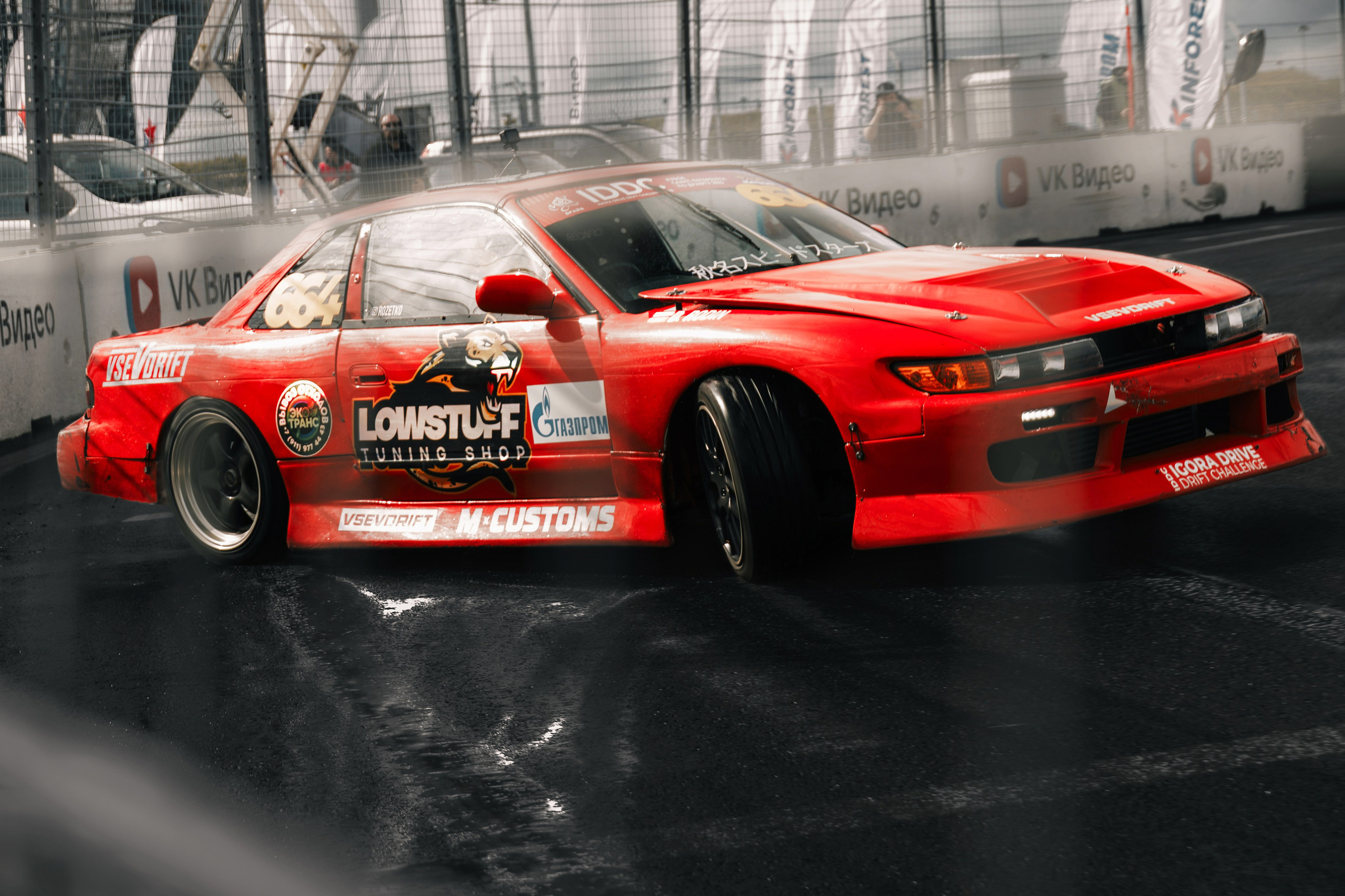 IDDC Этап 2: Бетонный Колизей и блогеры в деле