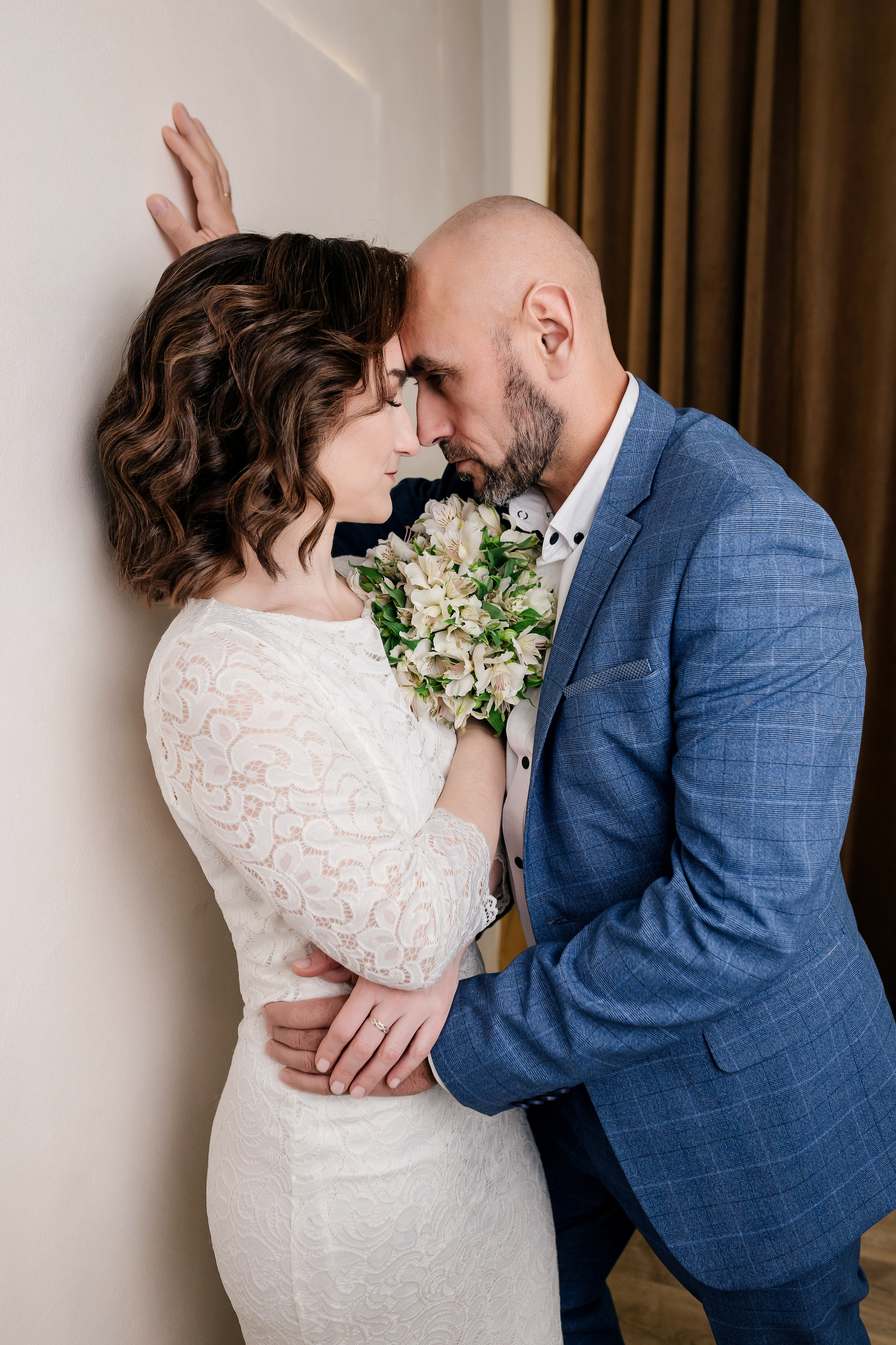 Свадебная фотосессия Елены и Константина 18.10.2024. Женский фотограф в Оренбурге Ирина Заводчикова