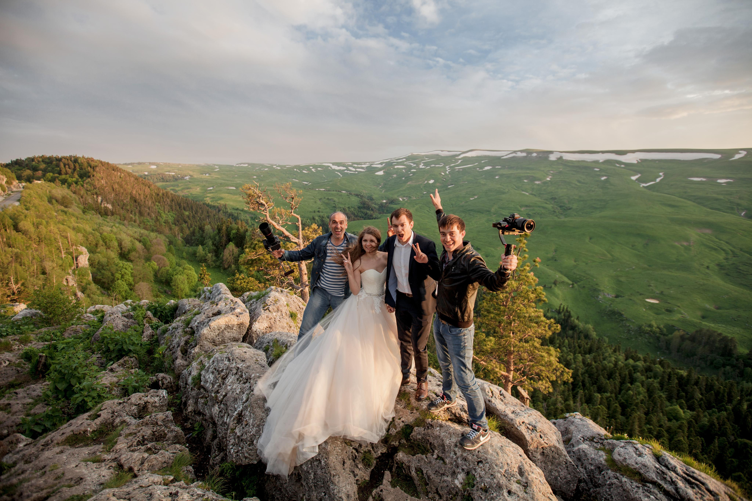 Слава и Рита прогулка в горах. Свадебный и семейный фотограф в Краснодаре