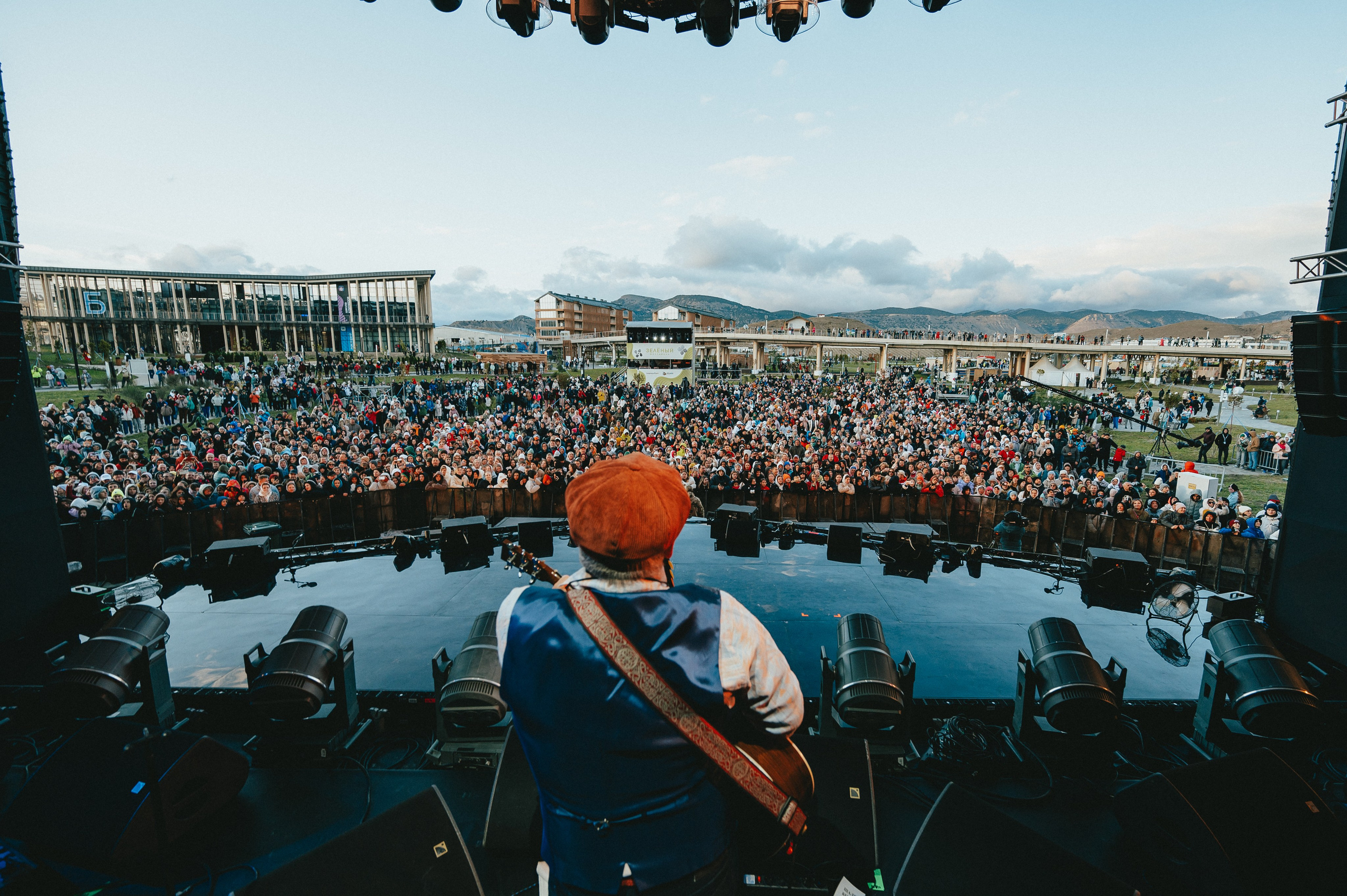 Репортажный, свадебный и контент фотограф в РнД — Скилков Дмитрий