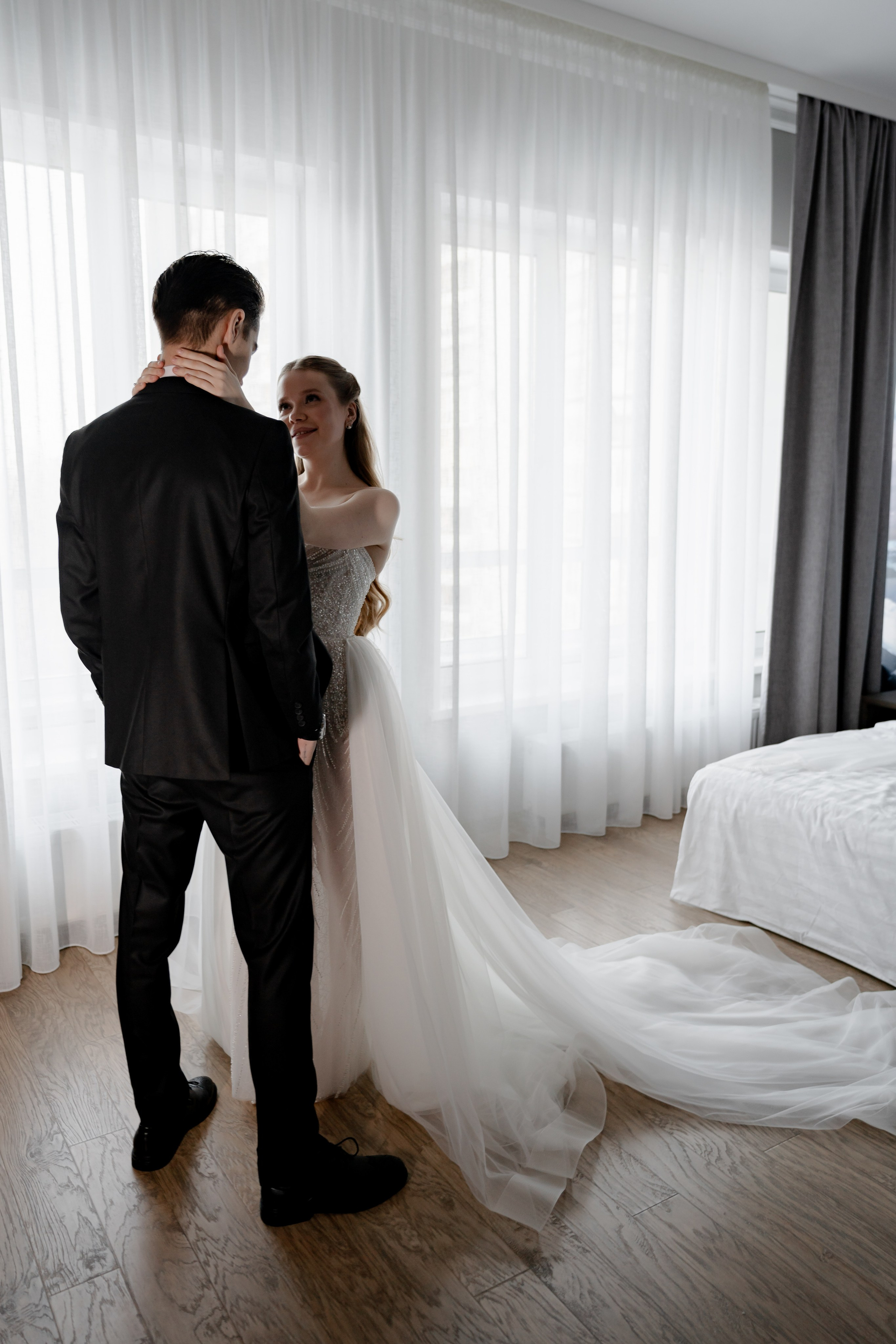 СВАДЕБНАЯ СЬЕМКА СБОРОВ В ОТЕЛЕ И ВЫЕЗД НА ЦЕРЕМОНИЮ (СНЯТО В СИБИРЕ В НИЖНЕВАРТОВСКЕ). Профессиональный фотограф, Санкт-Петербург — Виктория Богомолова