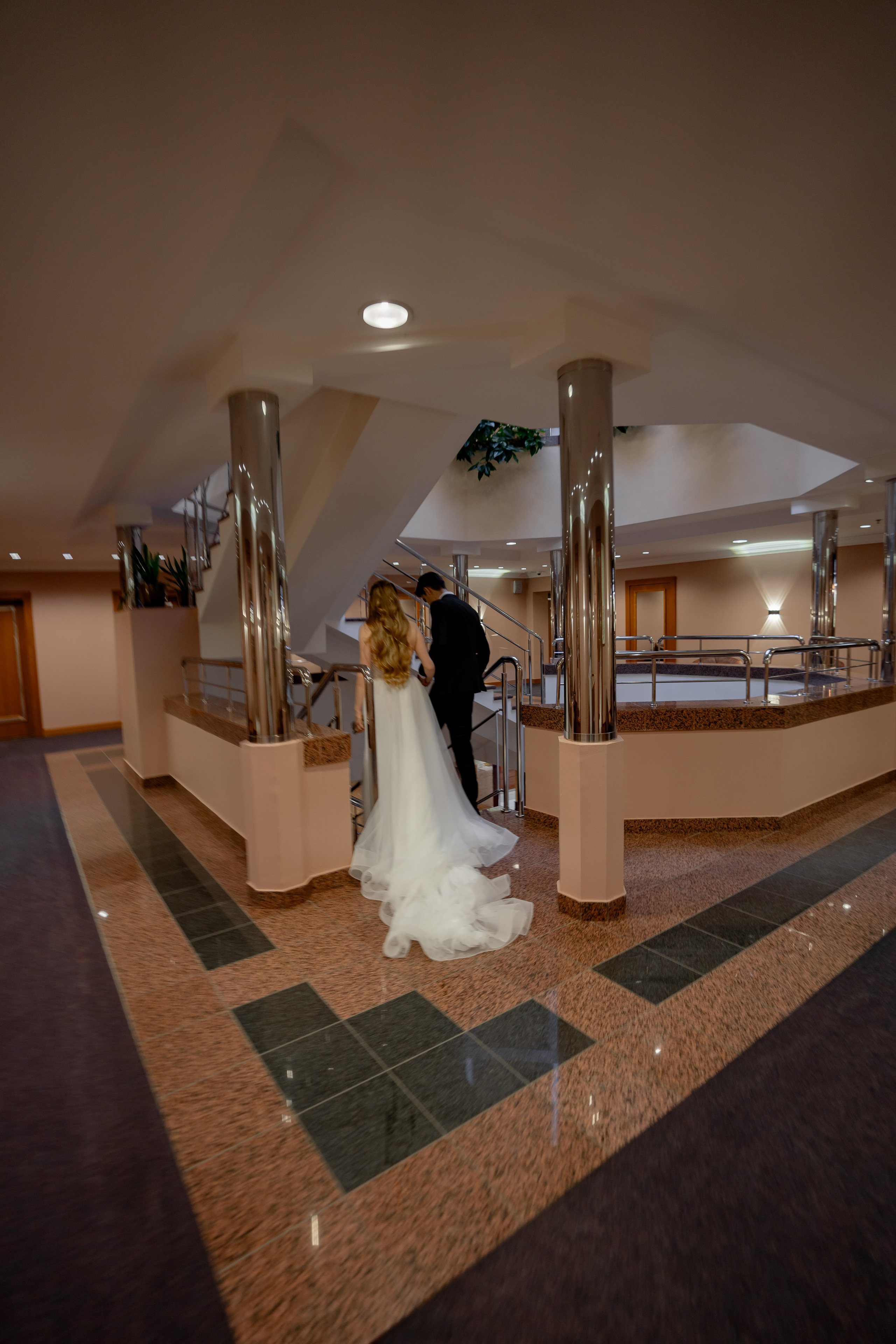 СВАДЕБНАЯ СЬЕМКА СБОРОВ В ОТЕЛЕ И ВЫЕЗД НА ЦЕРЕМОНИЮ (СНЯТО В СИБИРЕ В НИЖНЕВАРТОВСКЕ)М. Профессиональный фотограф, Санкт-Петербург — Виктория Богомолова