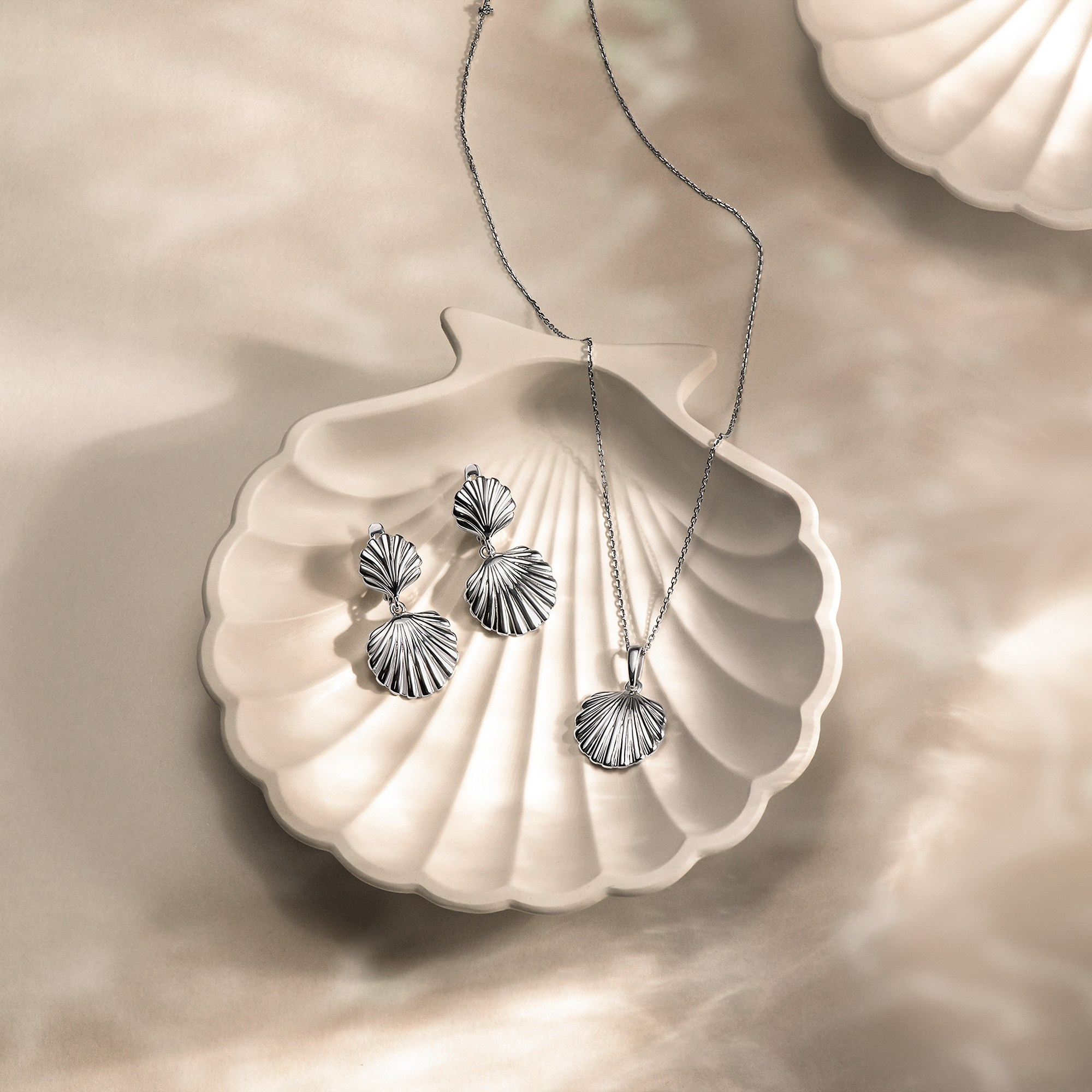 Съемка ювелирных украшений в Санкт-Петербурге. Фотосессия для маркетплейсов