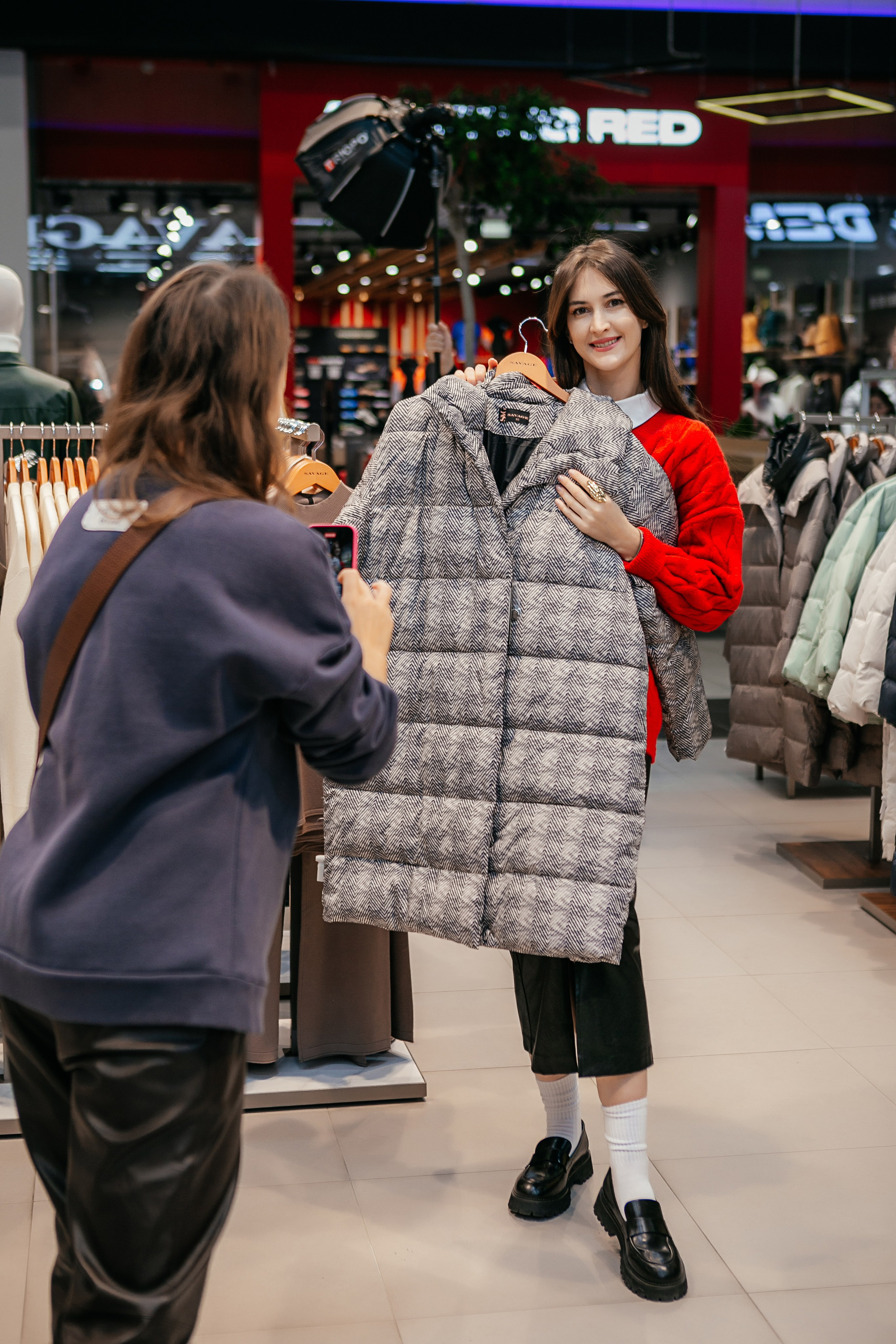 Открытие магазина SAVAGE. Контент фотограф, съемка для маркетплейсов, фуд съемка и репортажи в Новосибирске Ралия Галеева