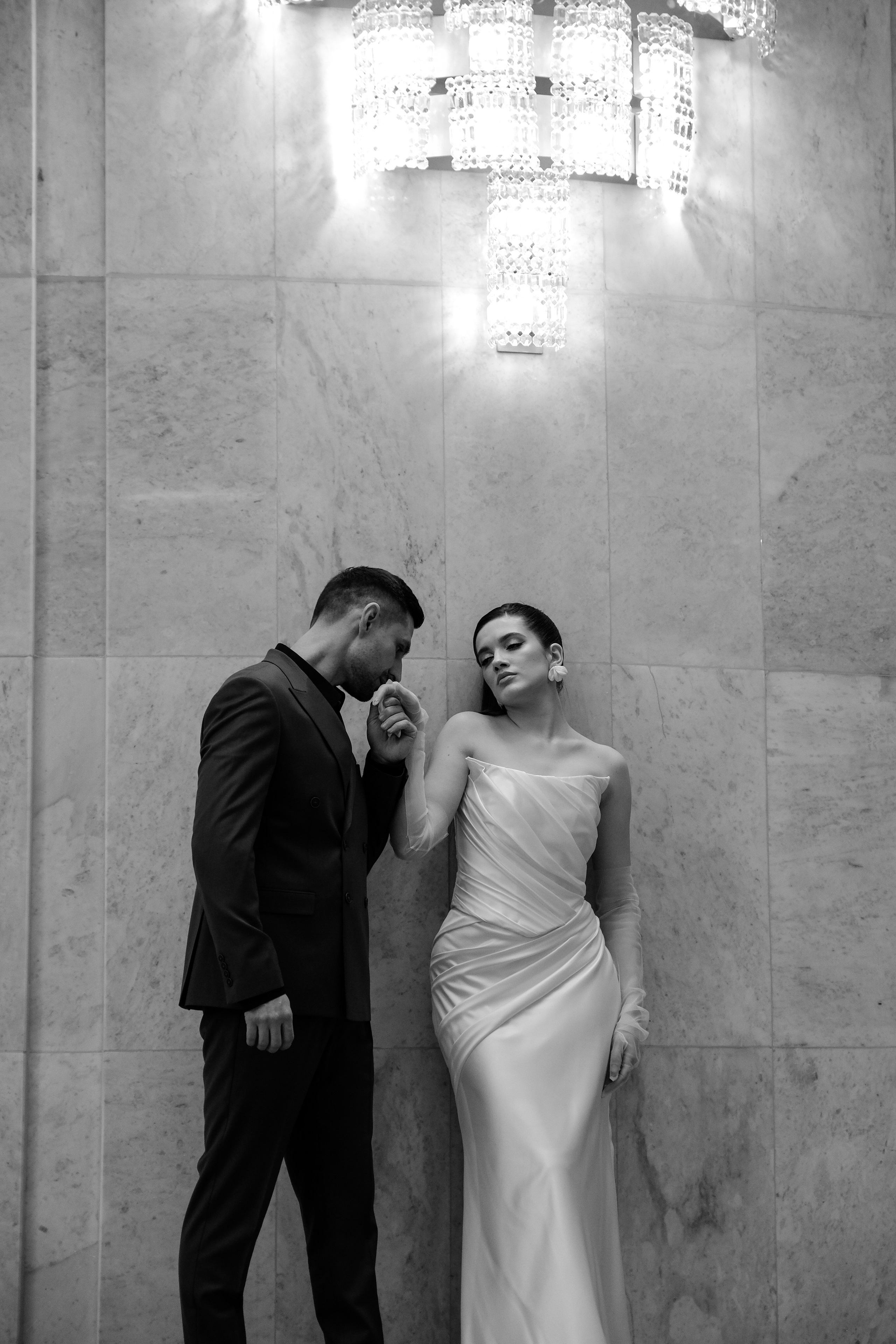 Свадебная фотосессия в театре драмы имени Наума Орлова. Свадебный фотограф в Челябинске Сырчикова Наталья