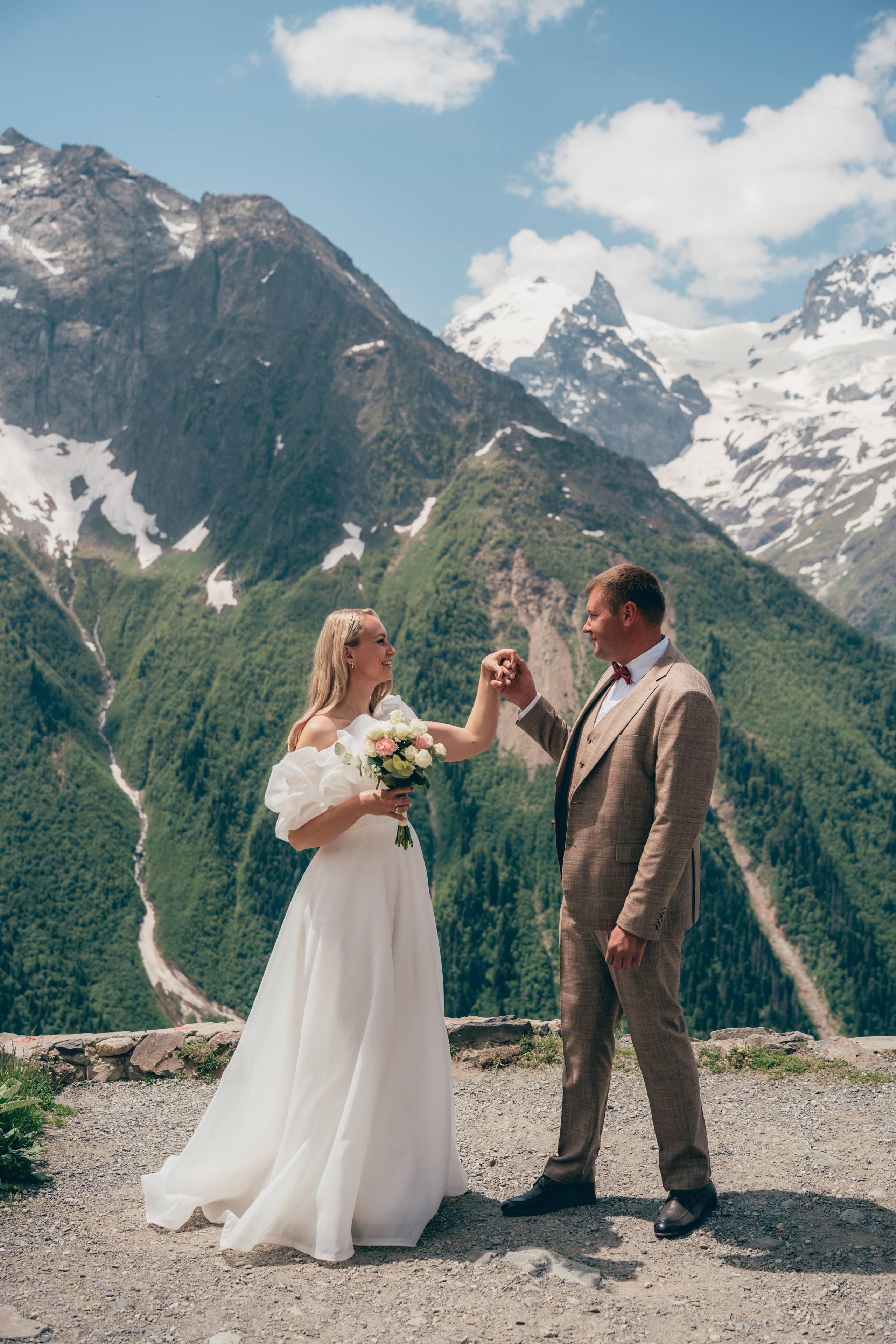 Съемка для брендов одежды КМВ Пятигорск, Железноводск, Ессентуки, Кисловодск Архыз Домбай Фотосессия. Фотограф КМВ|ГОРЫ Пятигорск Железноводск Ессентуки Кисловодск Домбай Архыз Эльбрус