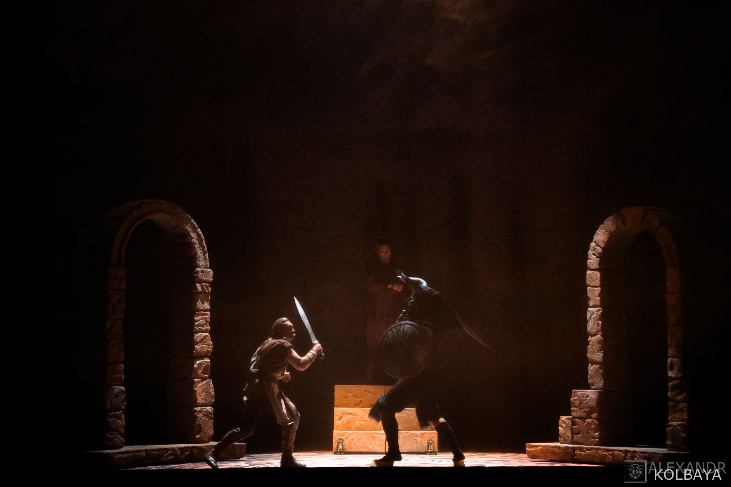 Фоторепортаж со спектакля Гладиатор в Театре Терезы Дуровой. Концертный и театральный репортажный фотограф в Москве Александр Колбая
