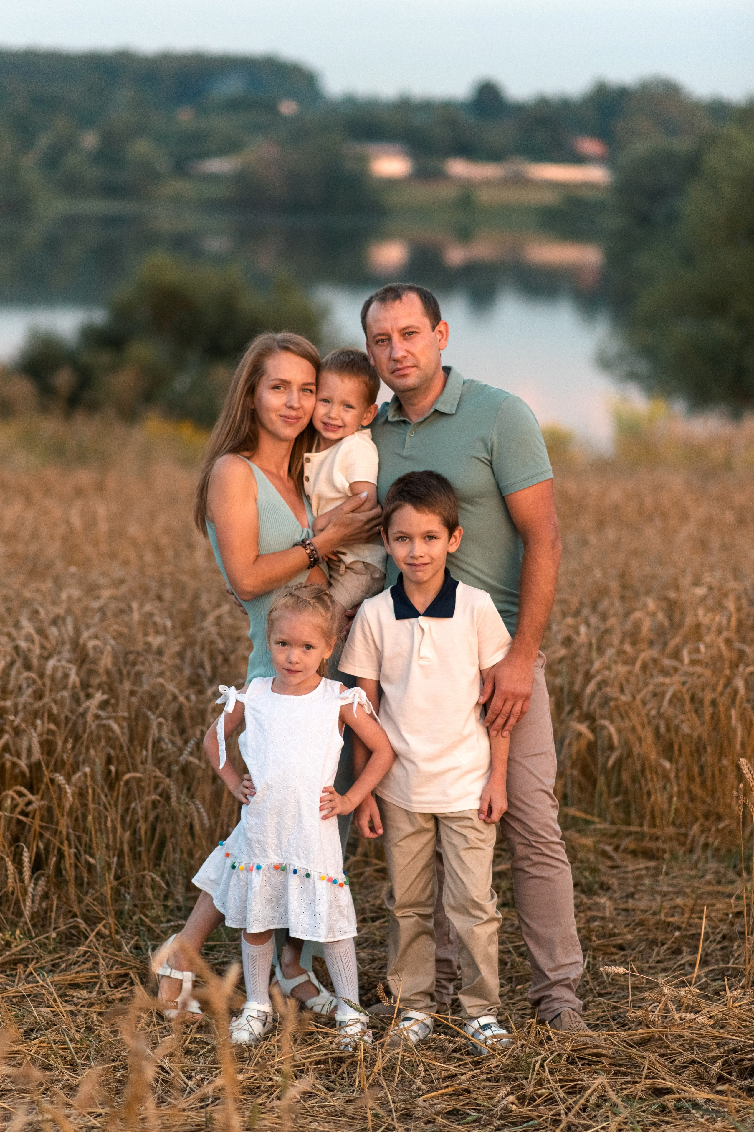Семейная фотосессия в пшеничном поле. Семейный и детский фотограф в Туле Светлана Воронкова