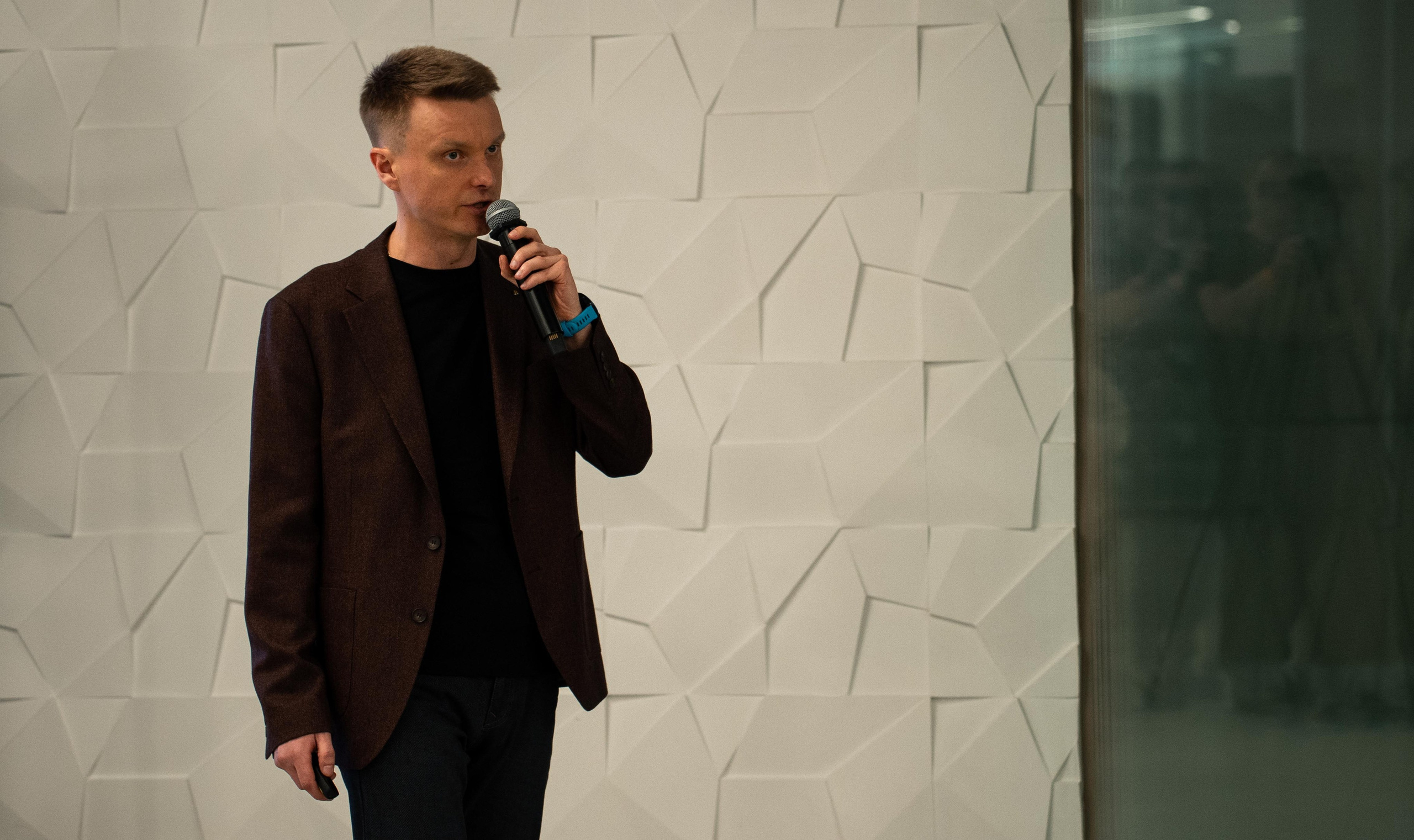 Global Tech Forum 27.03.2026. Коммерческий и художественный фотограф и видеограф в Москве Арсений Тургенев