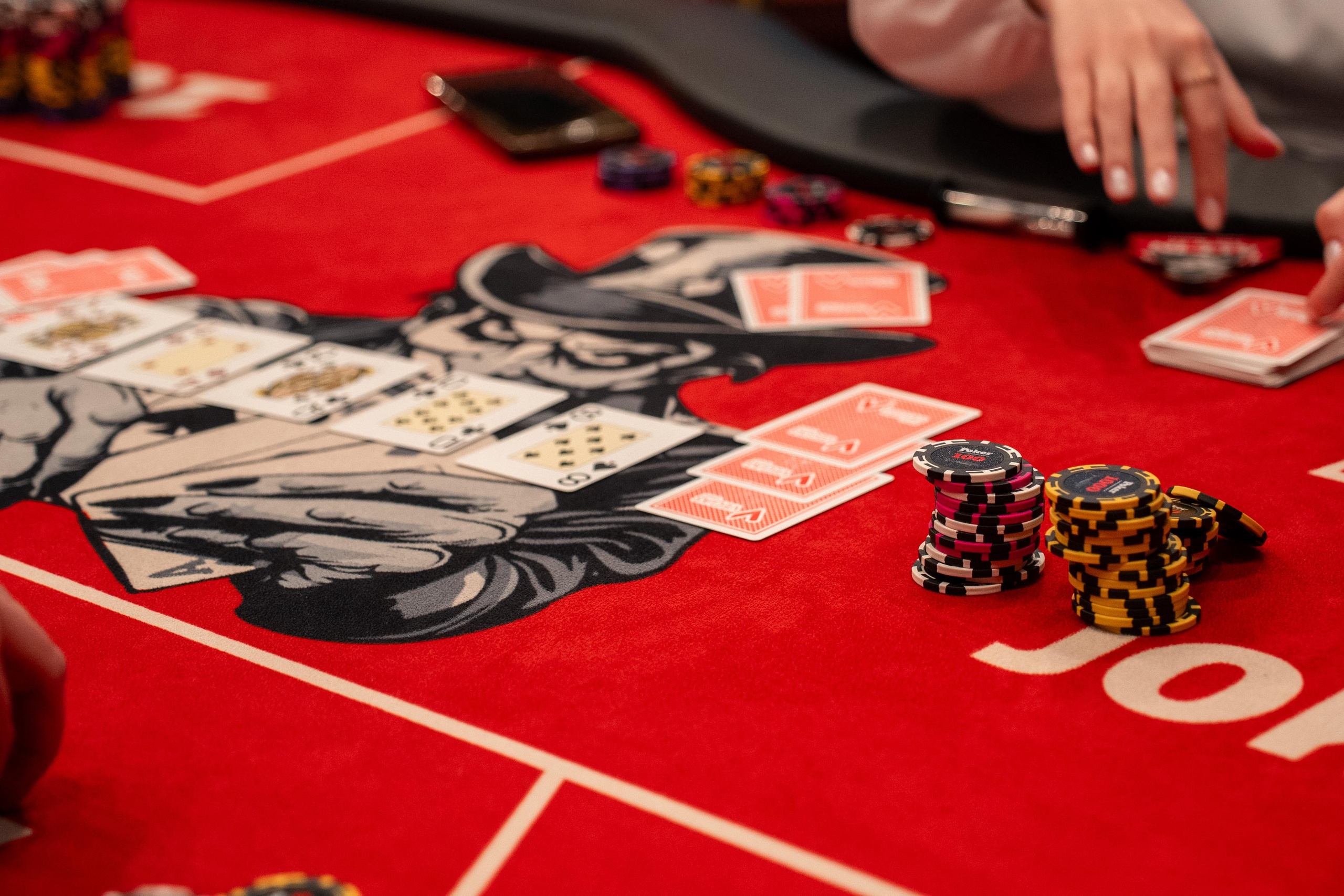 Joker Poker Club 01.03.2026. Коммерческий и художественный фотограф и видеограф в Москве Арсений Тургенев