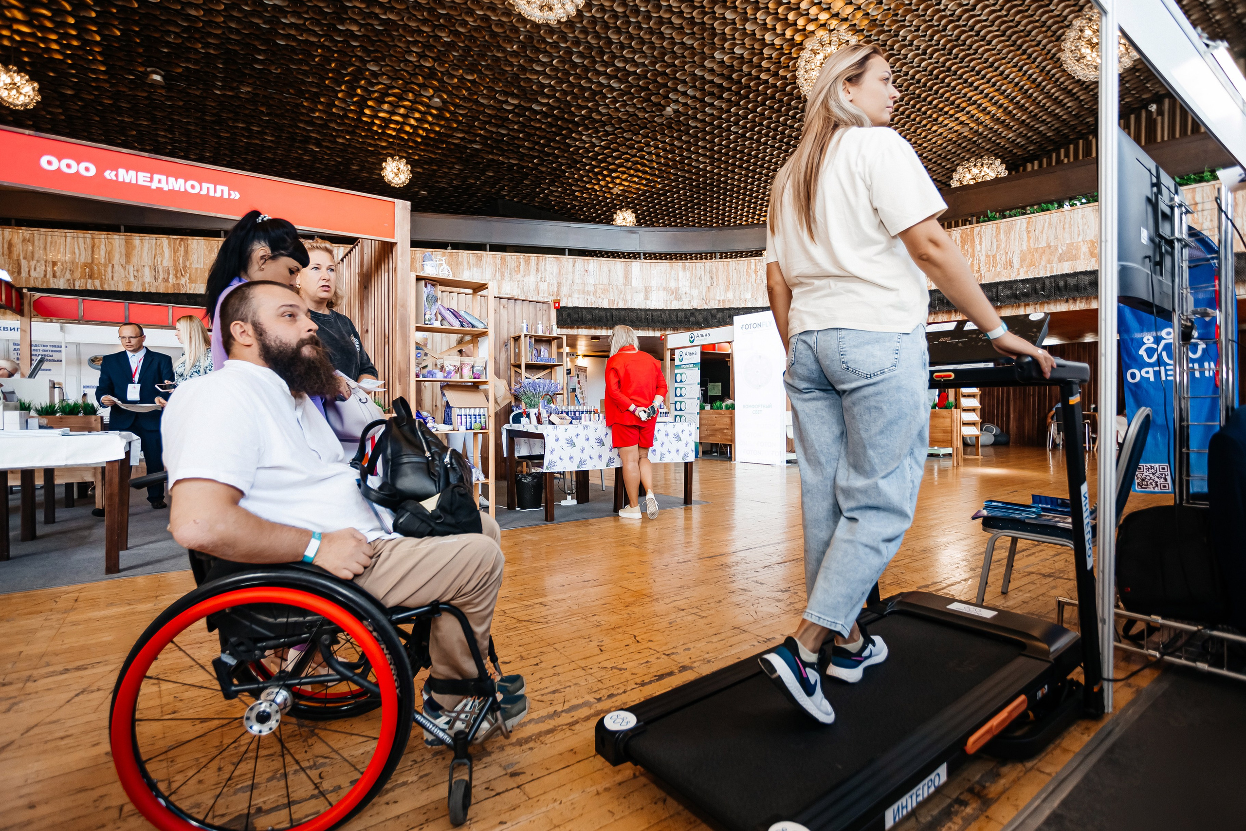 ЭКСПО КРЫМ. IХ Международная специализированная медицинская выставка «Здравоохранение. Крым 2024». Аминов Руслан | Фотограф