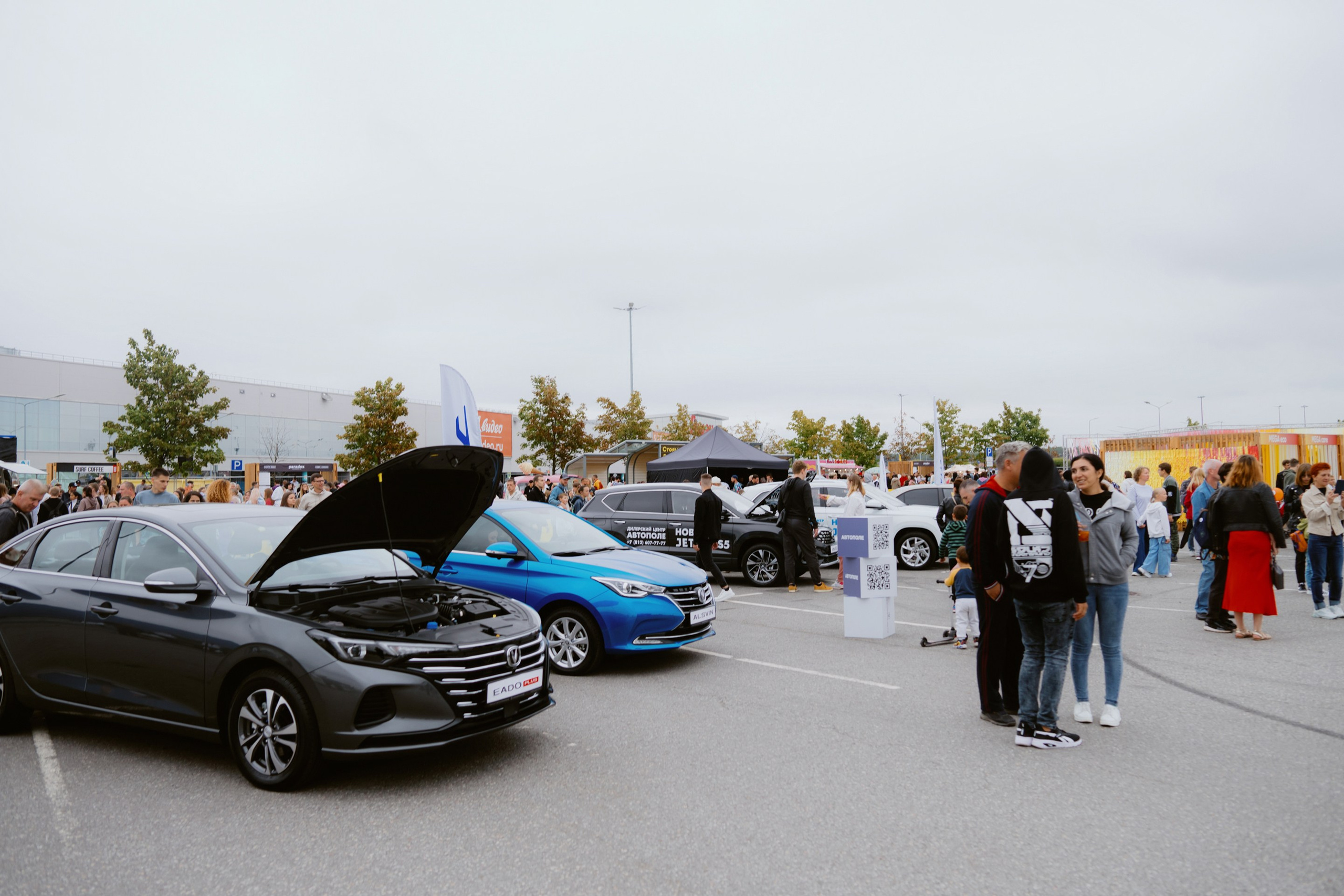 Dvor mega music festival. Photographer — ERASTOV