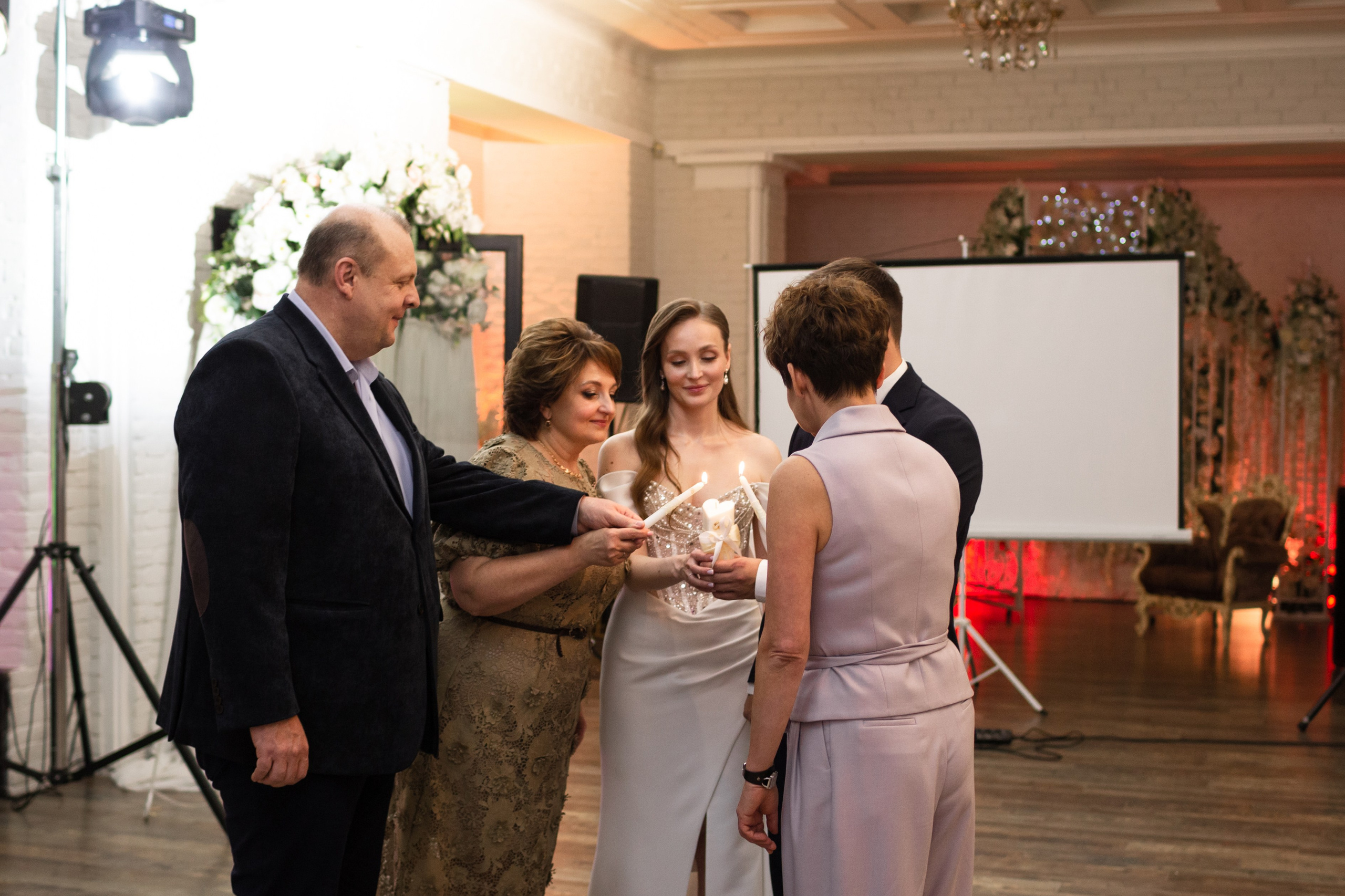 Свадьба в Петербурге в сентябре. Свадебный фотограф Кирилл Белый