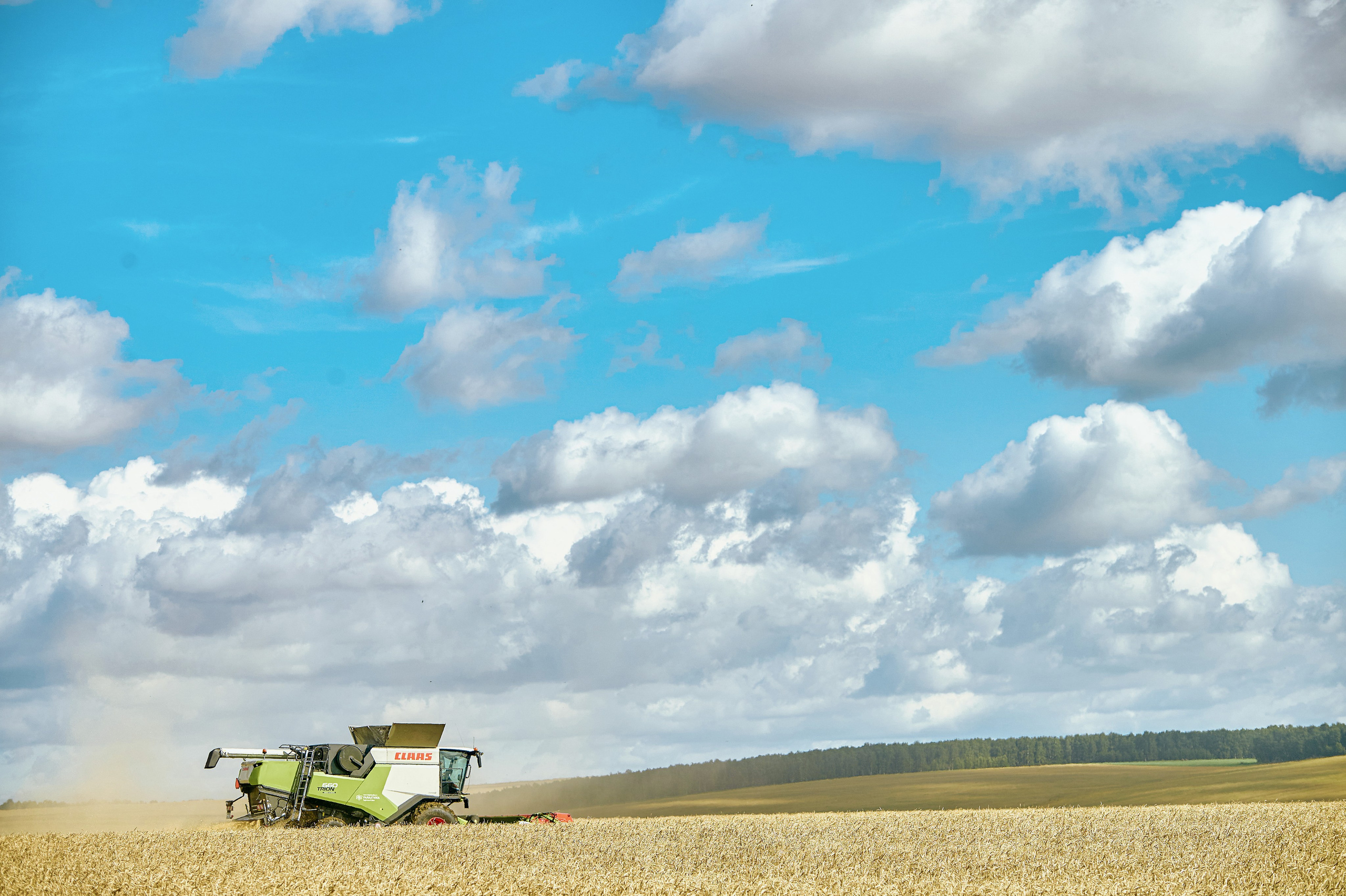 Портфолио репортажной фотосъёмки: сельхозтехника "Галактика". Фотограф Яковлев Роман — Красноярск