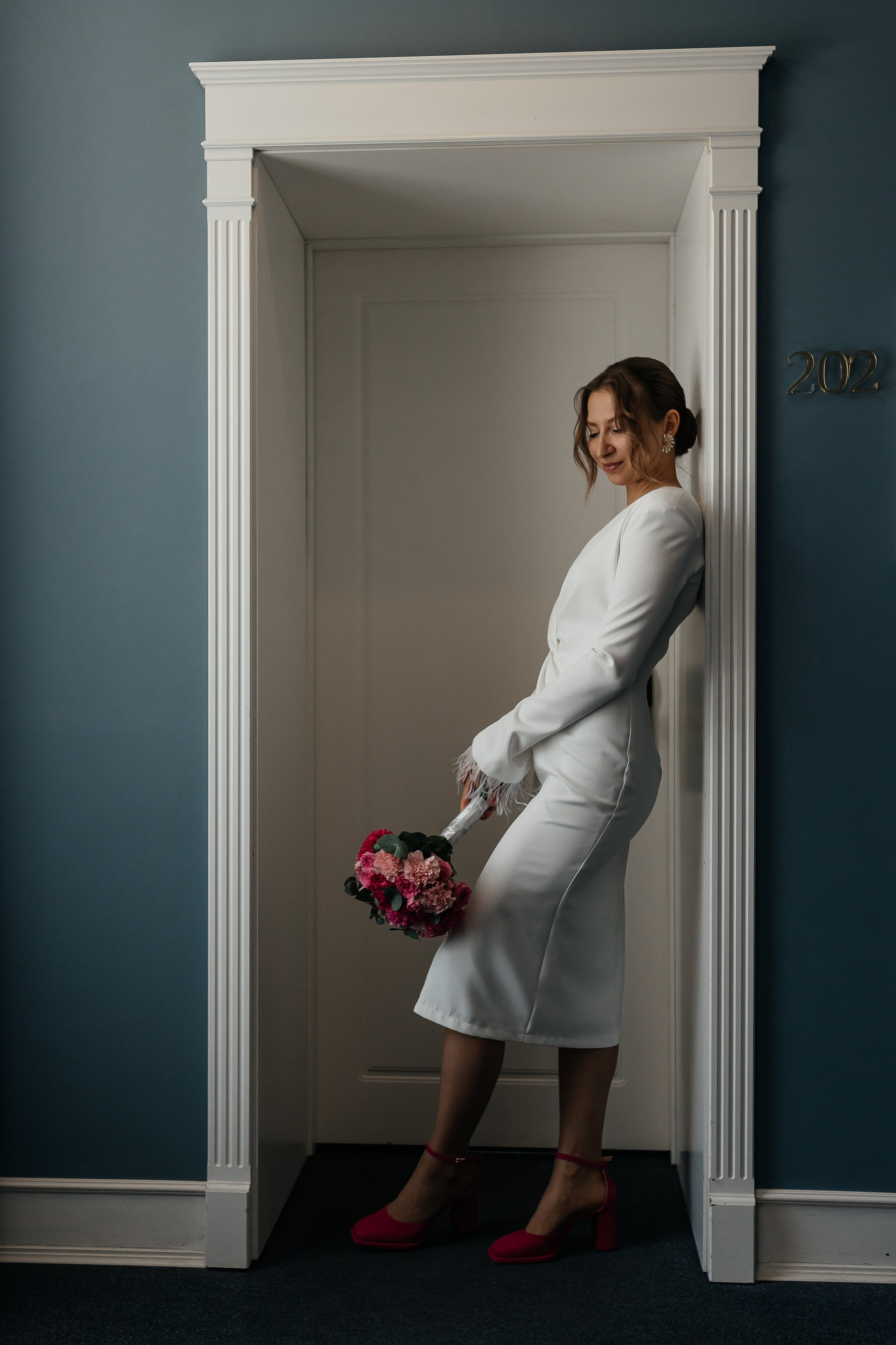 Невеста в коридоре отеля Островский