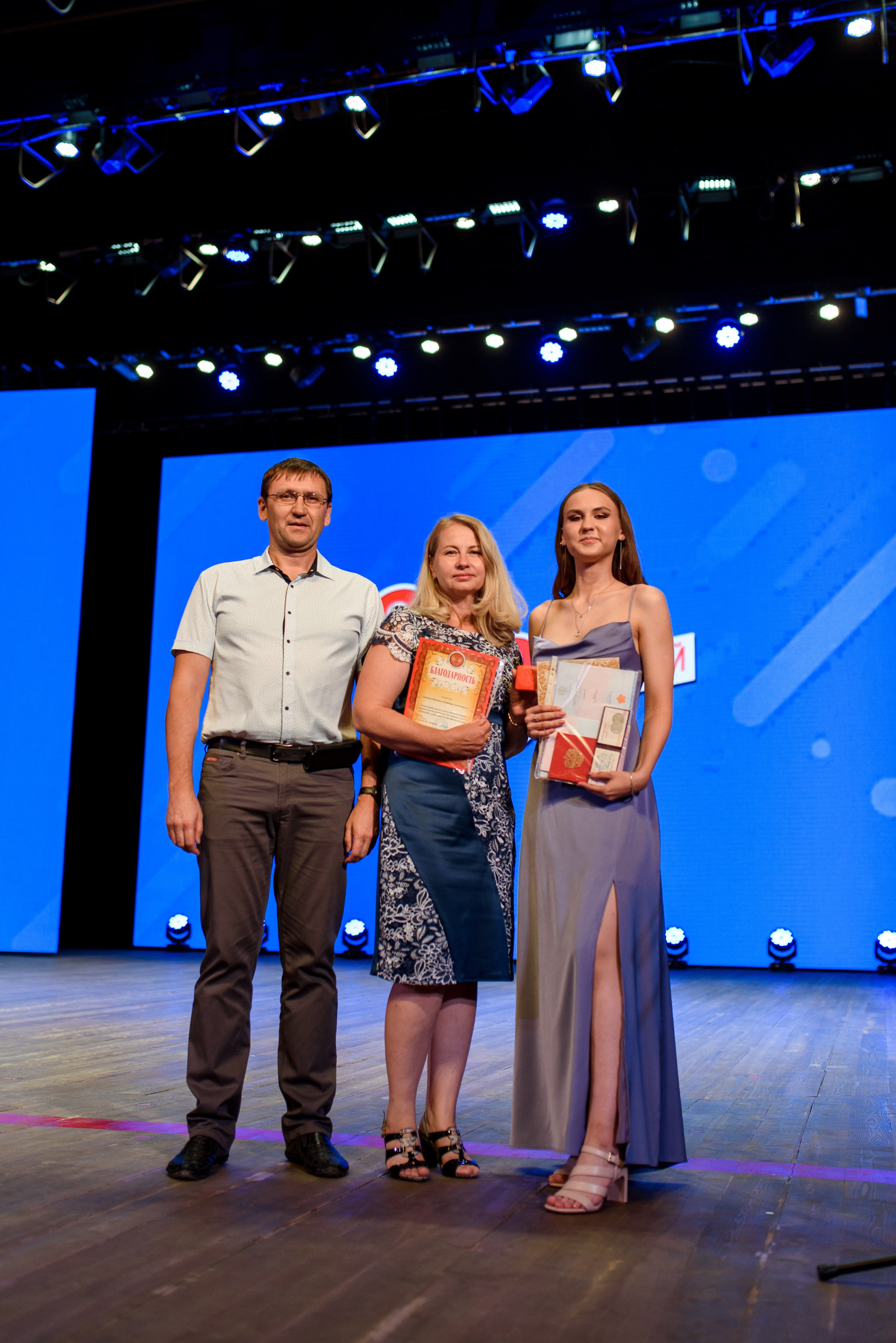 Выпускные/линейки. Свадебный и travel фотограф в Волгограде, Сочи, Домбае, Европе