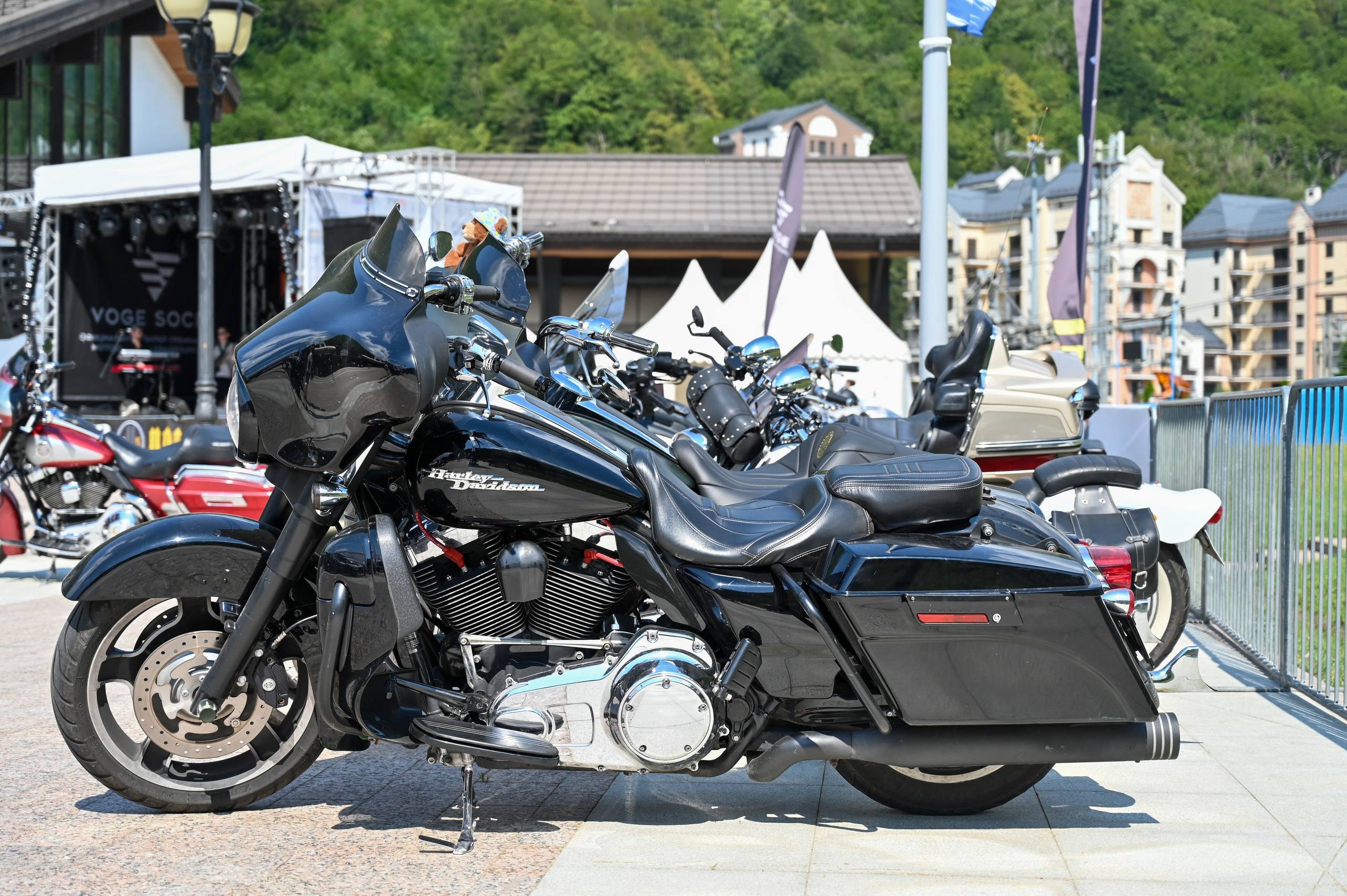 11- ый Ежегодный Байк Фестиваль " Медвежья МОТО ПОЛЯНА». Фотографирую счастливых людей в Сочи