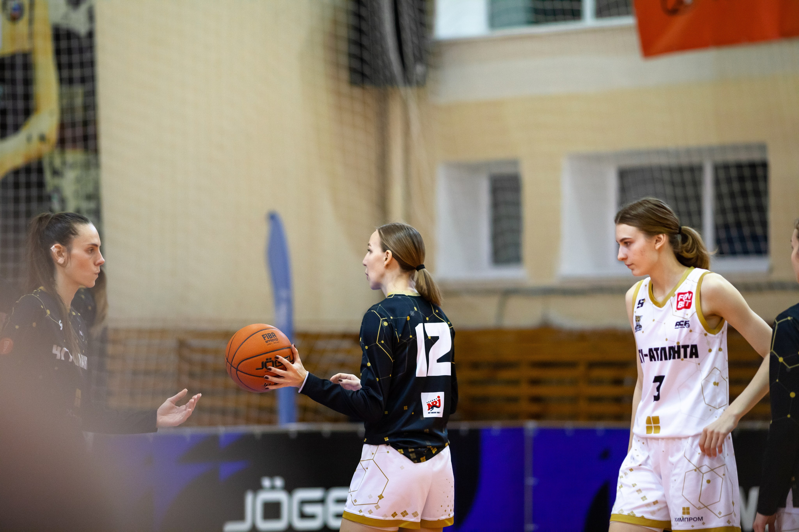 ЧГУ-Атланта — Ростов-ЮФУ / 1 игра. Фотография