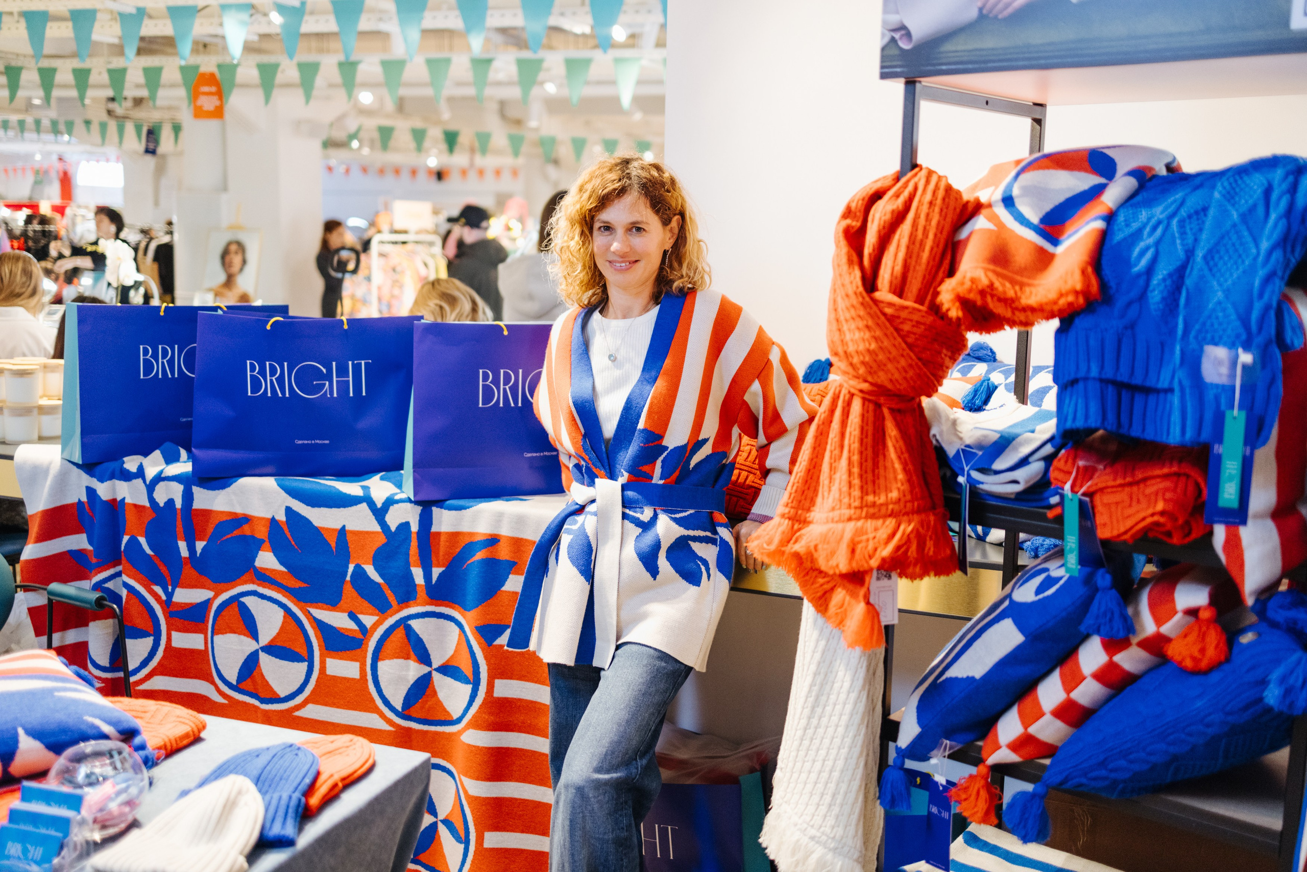 2–3 марта 2024 в пространстве «Три вокзала. Депо» / День 1 / фото Валерий Белобеев. Фотоотчеты «Ламбада-маркета»