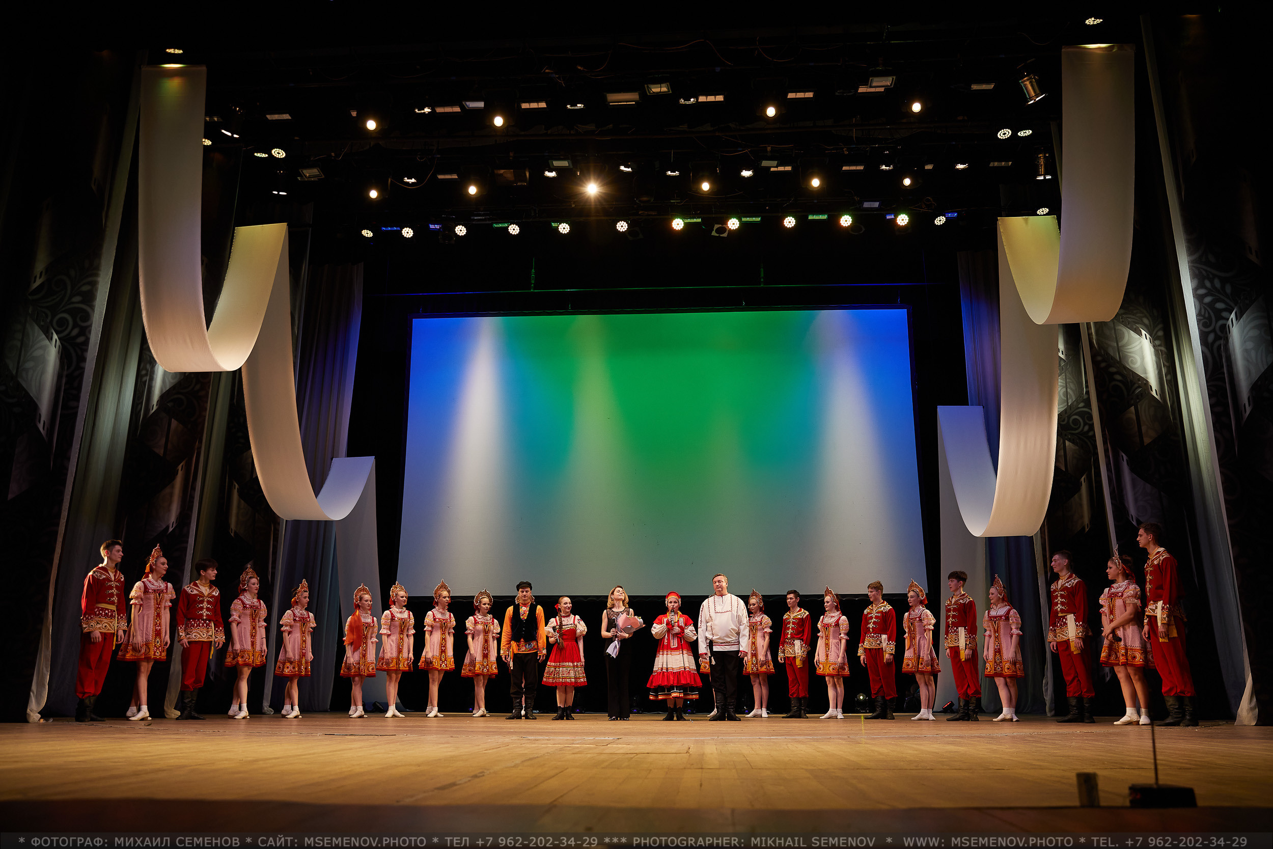 АНОНС Выпускной «Счастливое детство» 2023. Photographer for business Mikhail Semenov. Aqua photo studio, photo school