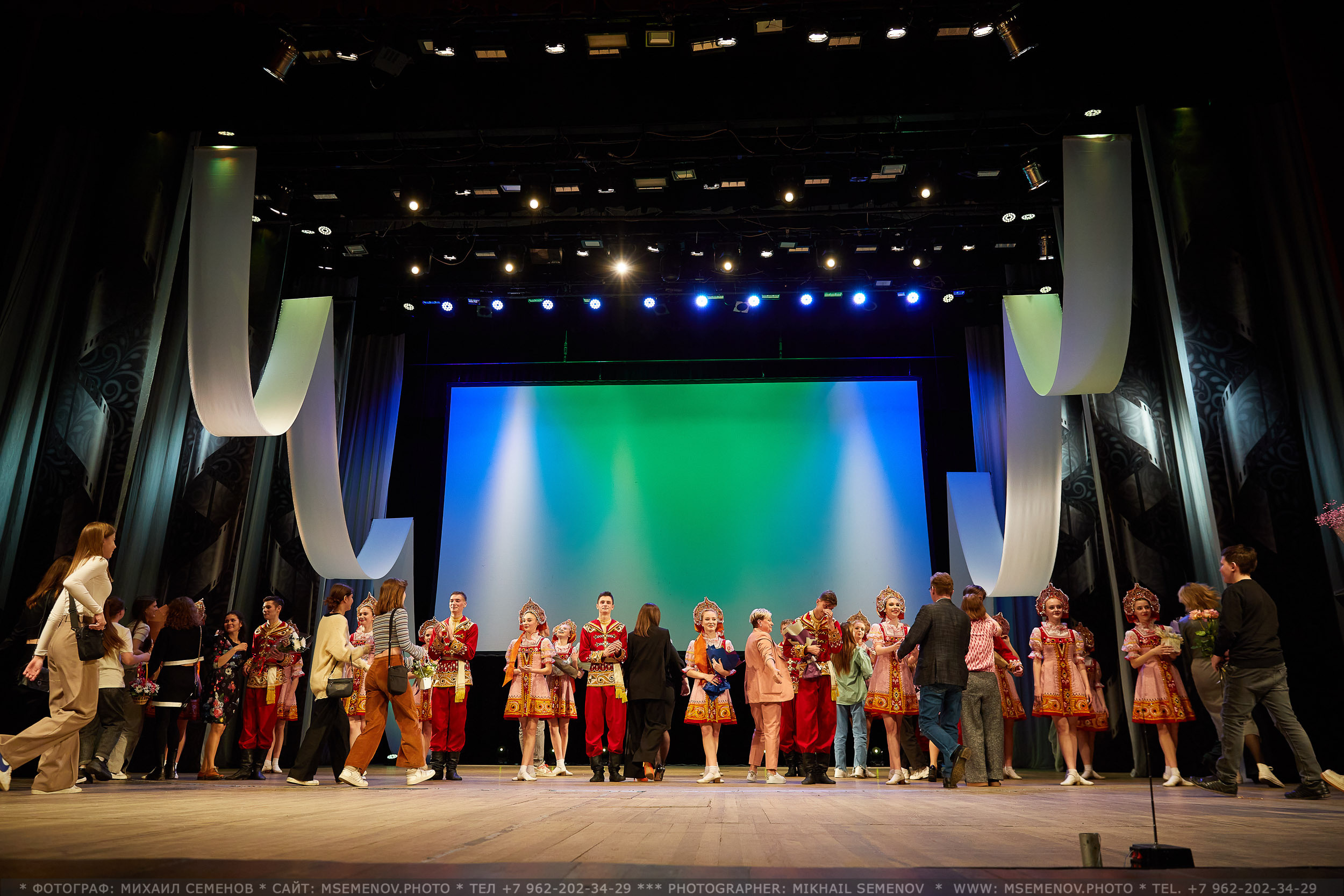 АНОНС Выпускной «Счастливое детство» 2023. Photographer for business Mikhail Semenov. Aqua photo studio, photo school