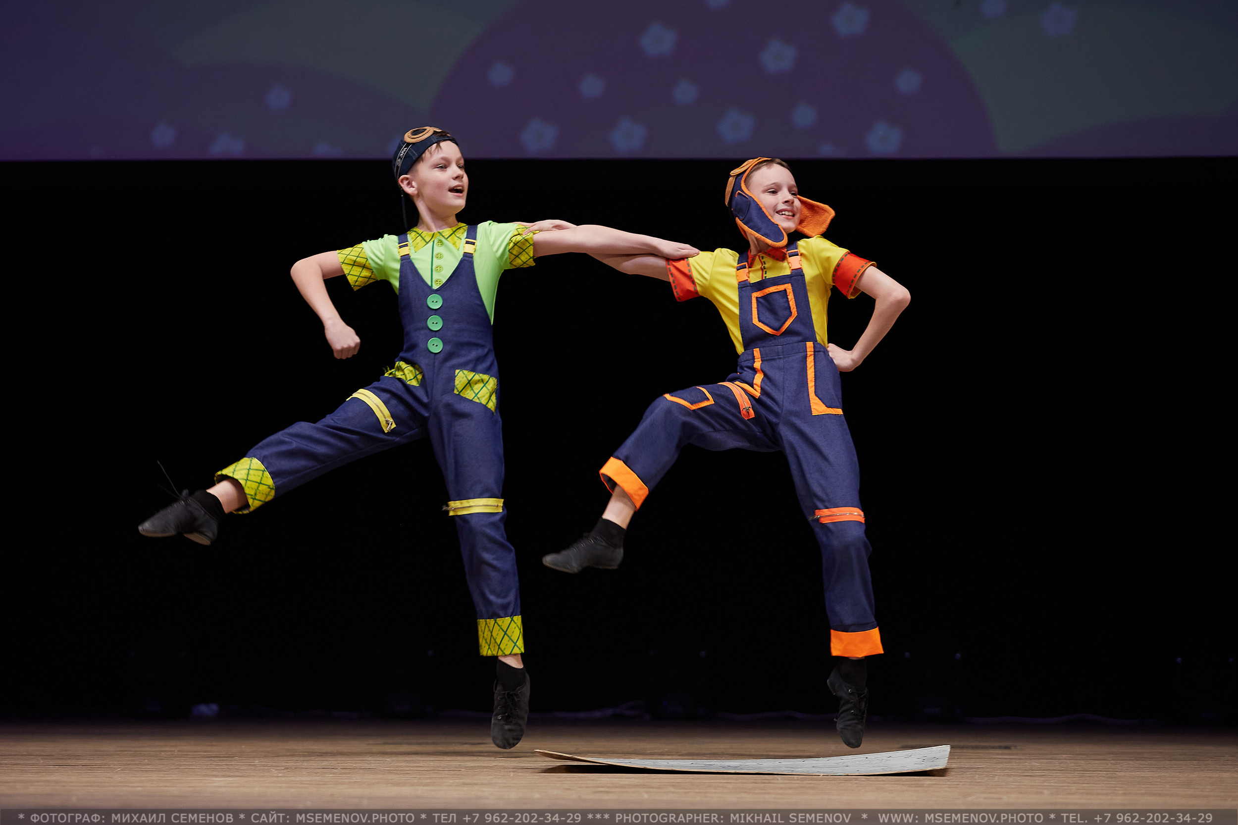 АНОНС Выпускной «Счастливое детство» 2023. Photographer for business Mikhail Semenov. Aqua photo studio, photo school