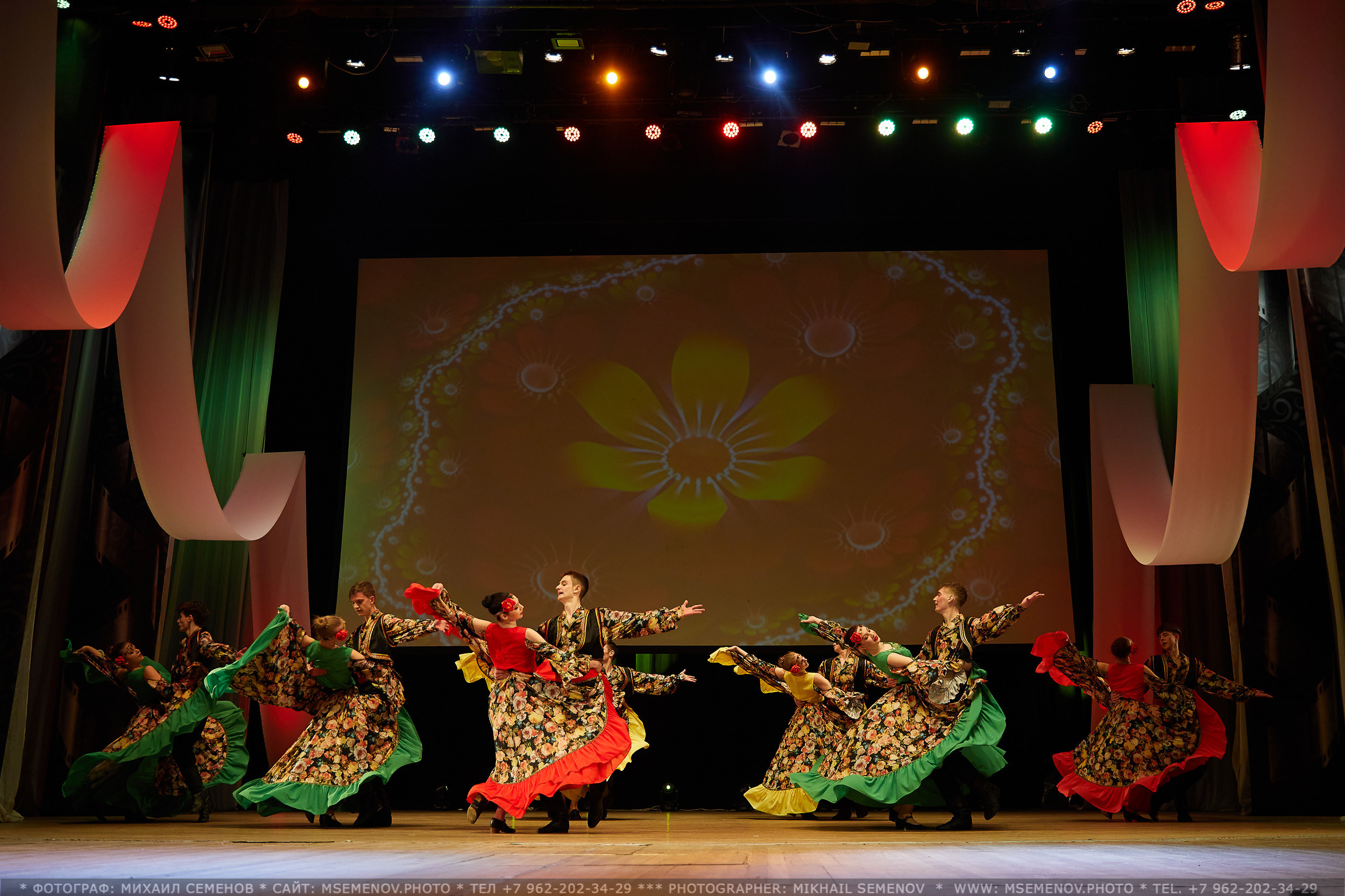 АНОНС Выпускной «Счастливое детство» 2023. Photographer for business Mikhail Semenov. Aqua photo studio, photo school