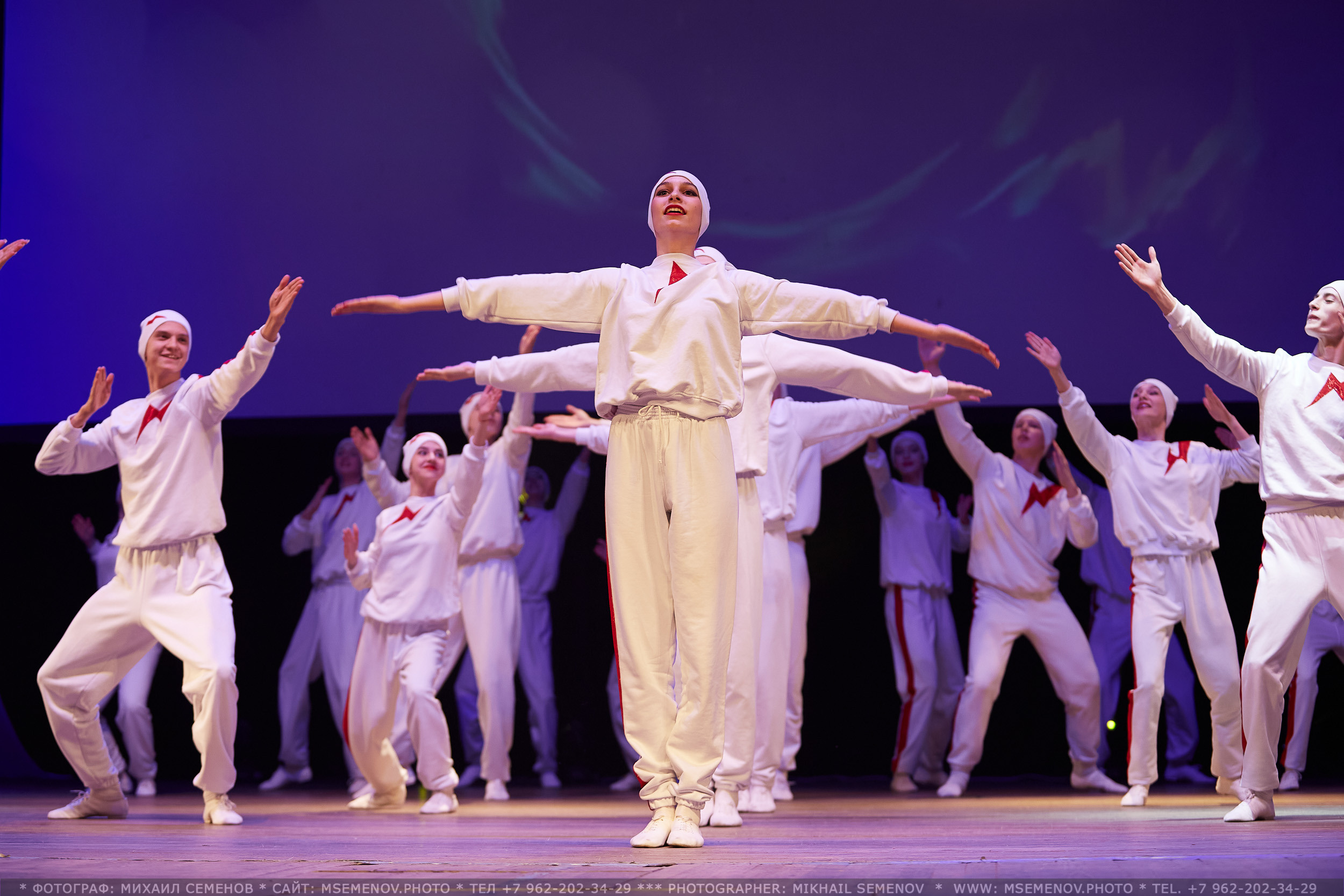 АНОНС Выпускной «Счастливое детство» 2023. Photographer for business Mikhail Semenov. Aqua photo studio, photo school