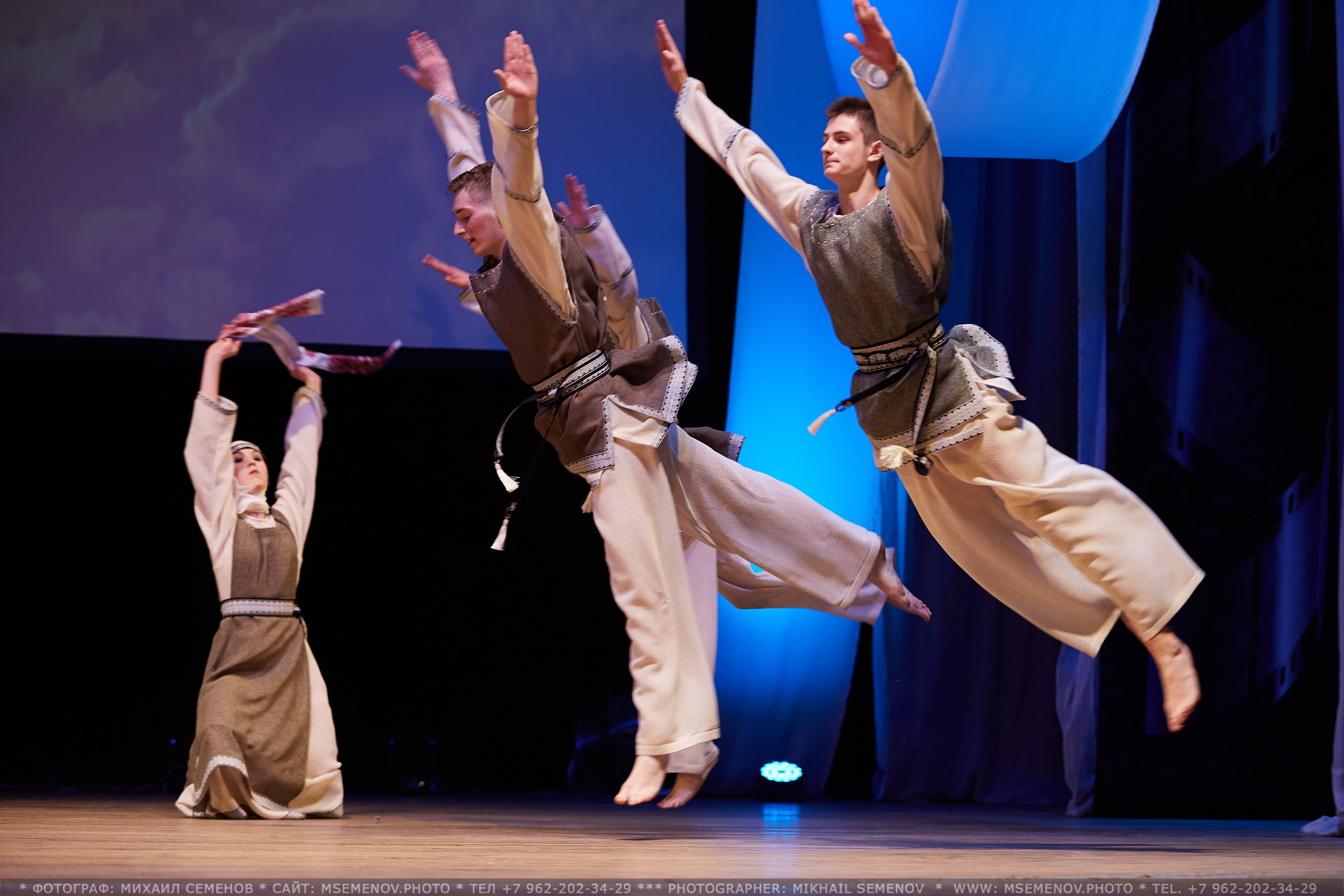 АНОНС Выпускной «Счастливое детство» 2023. Photographer for business Mikhail Semenov. Aqua photo studio, photo school