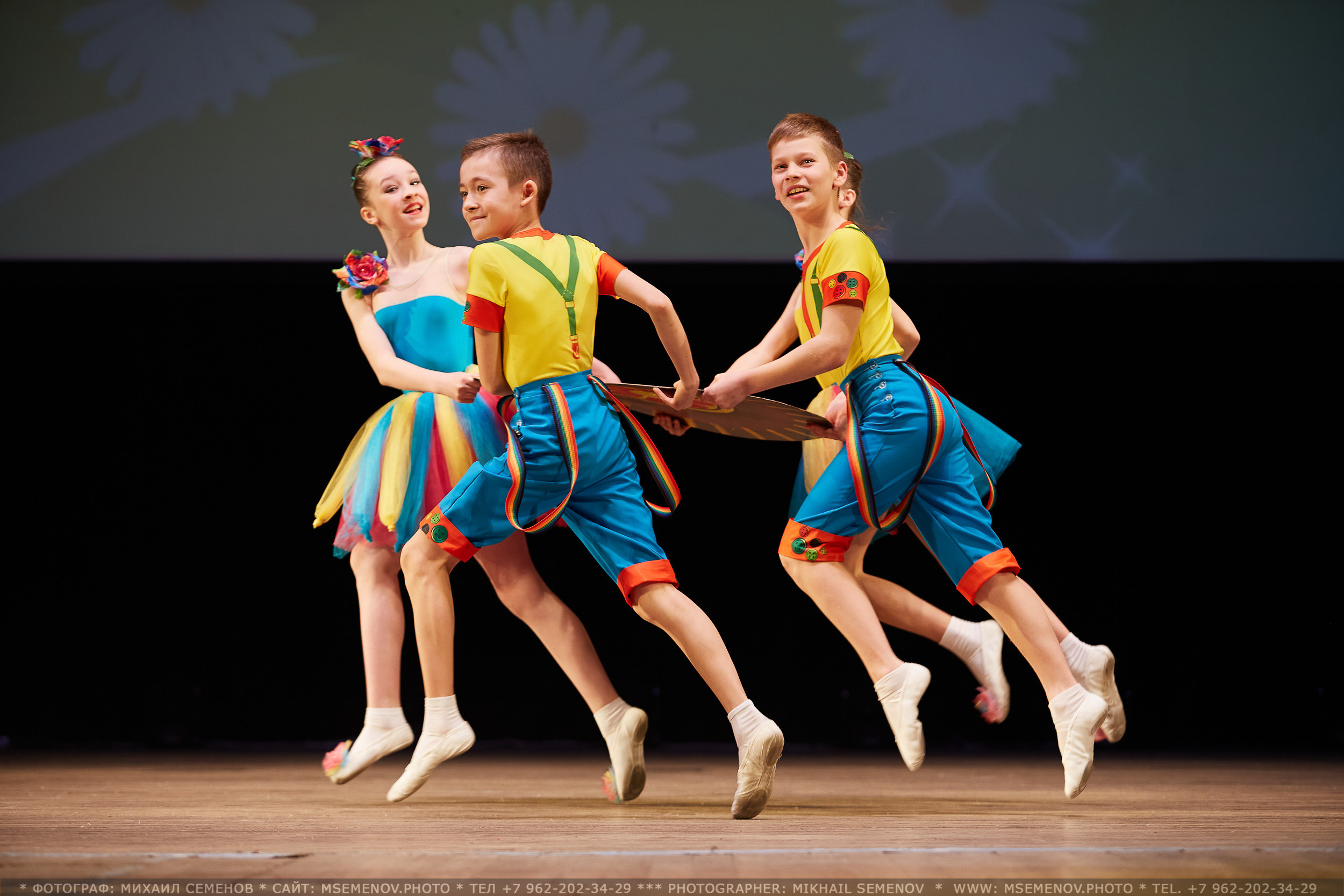 АНОНС Выпускной «Счастливое детство» 2023. Photographer for business Mikhail Semenov. Aqua photo studio, photo school