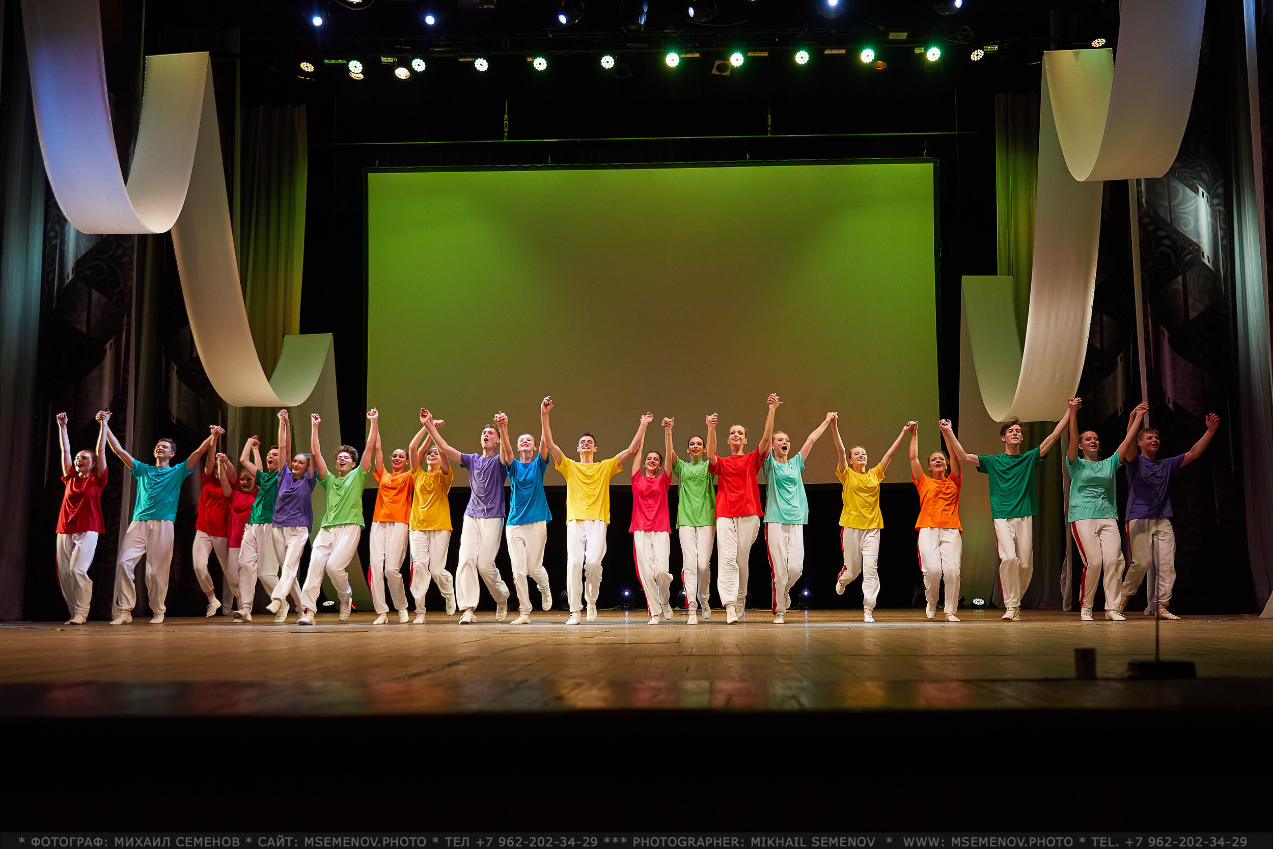 АНОНС Выпускной «Счастливое детство» 2023. Photographer for business Mikhail Semenov. Aqua photo studio, photo school