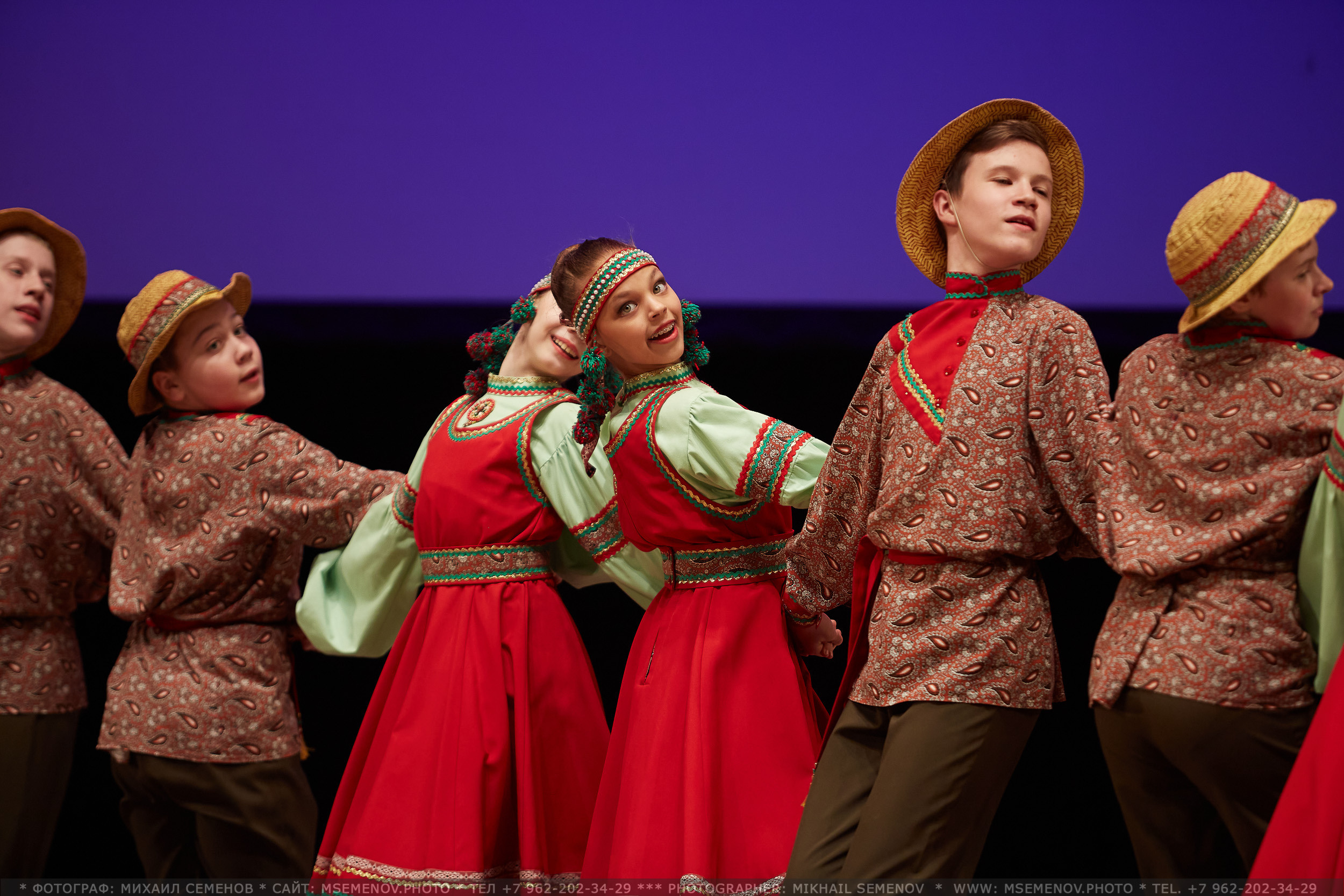 АНОНС Выпускной «Счастливое детство» 2023. Photographer for business Mikhail Semenov. Aqua photo studio, photo school